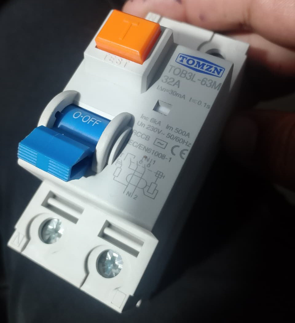 TOMZN TOB3L-63M 32A Residual Current Circuit Breaker in Pakistan thumbnail 2