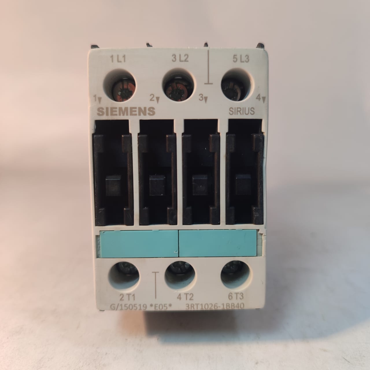 SIEMENS 3RT1026-1BB40 Power Contactor in Pakistan thumbnail 2