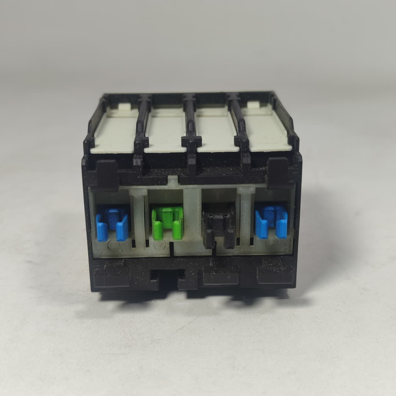 SIEMENS 3RH1921-1HA22 Auxiliary Switch Block Contactor in Pakistan thumbnail 6