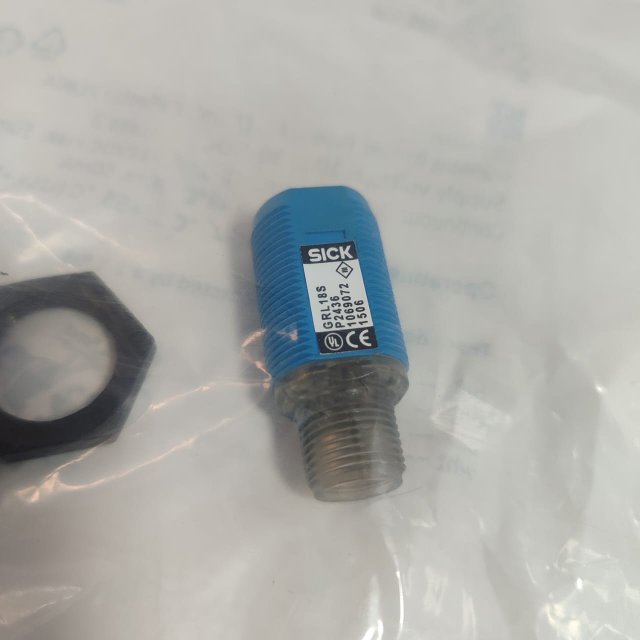 SICK GRL18S-P2336 Cylindrical Photoelectric Sensor in Pakistan thumbnail 2