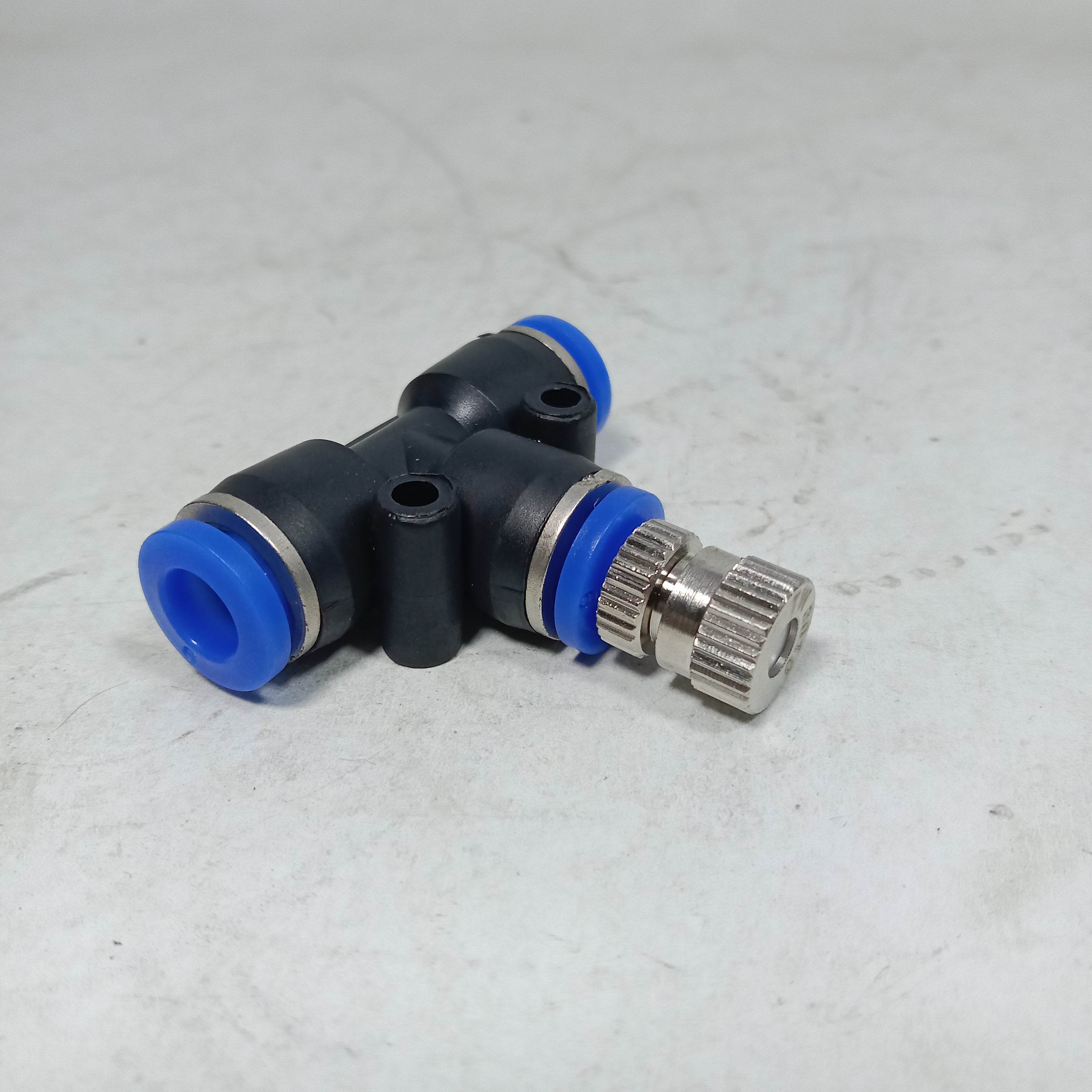 Pneumatic T Connector + Misting Nozzle 6 mm in Pakistan thumbnail 2