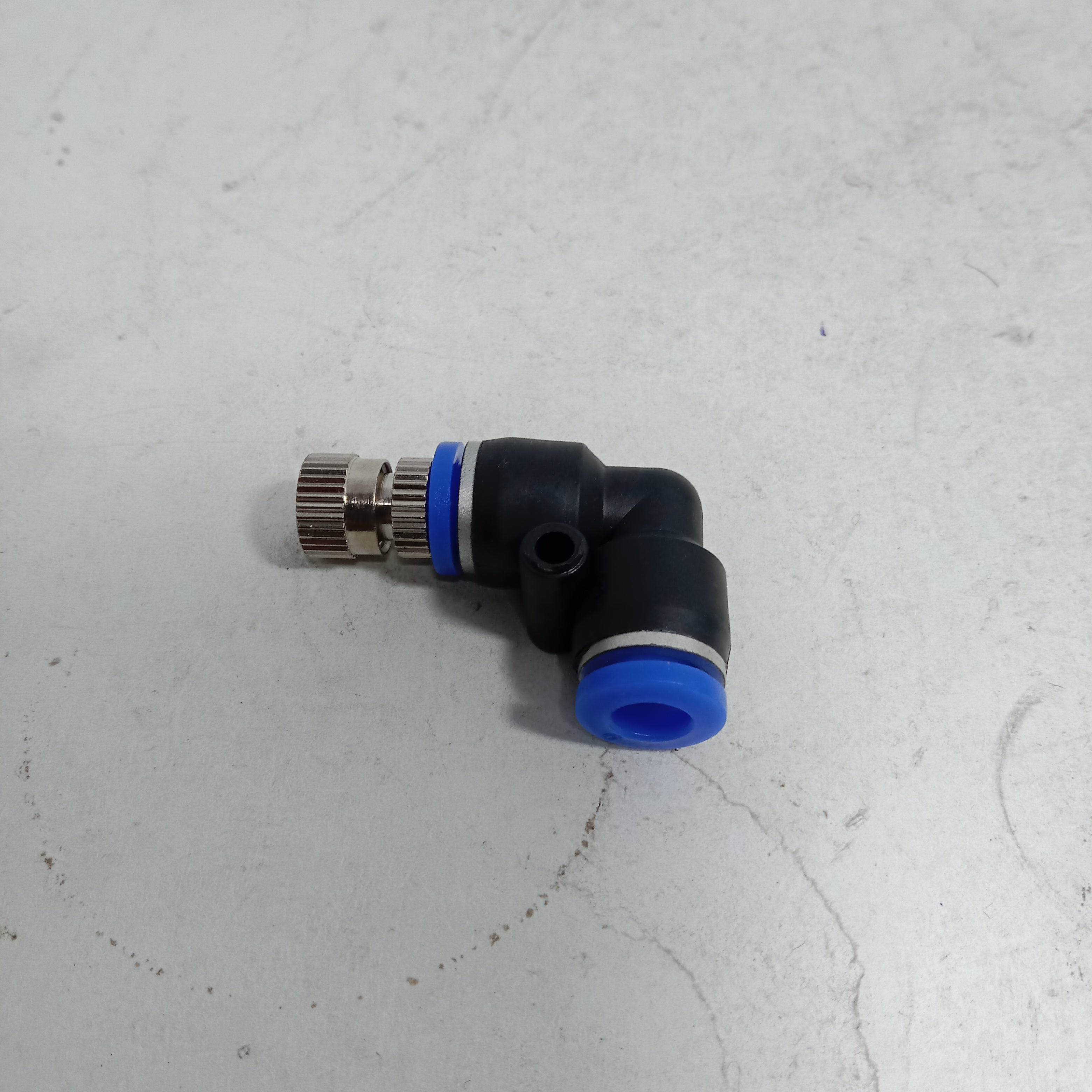 Pneumatic  Elbow + Misting Nozzle 6 mm in Pakistan thumbnail 4
