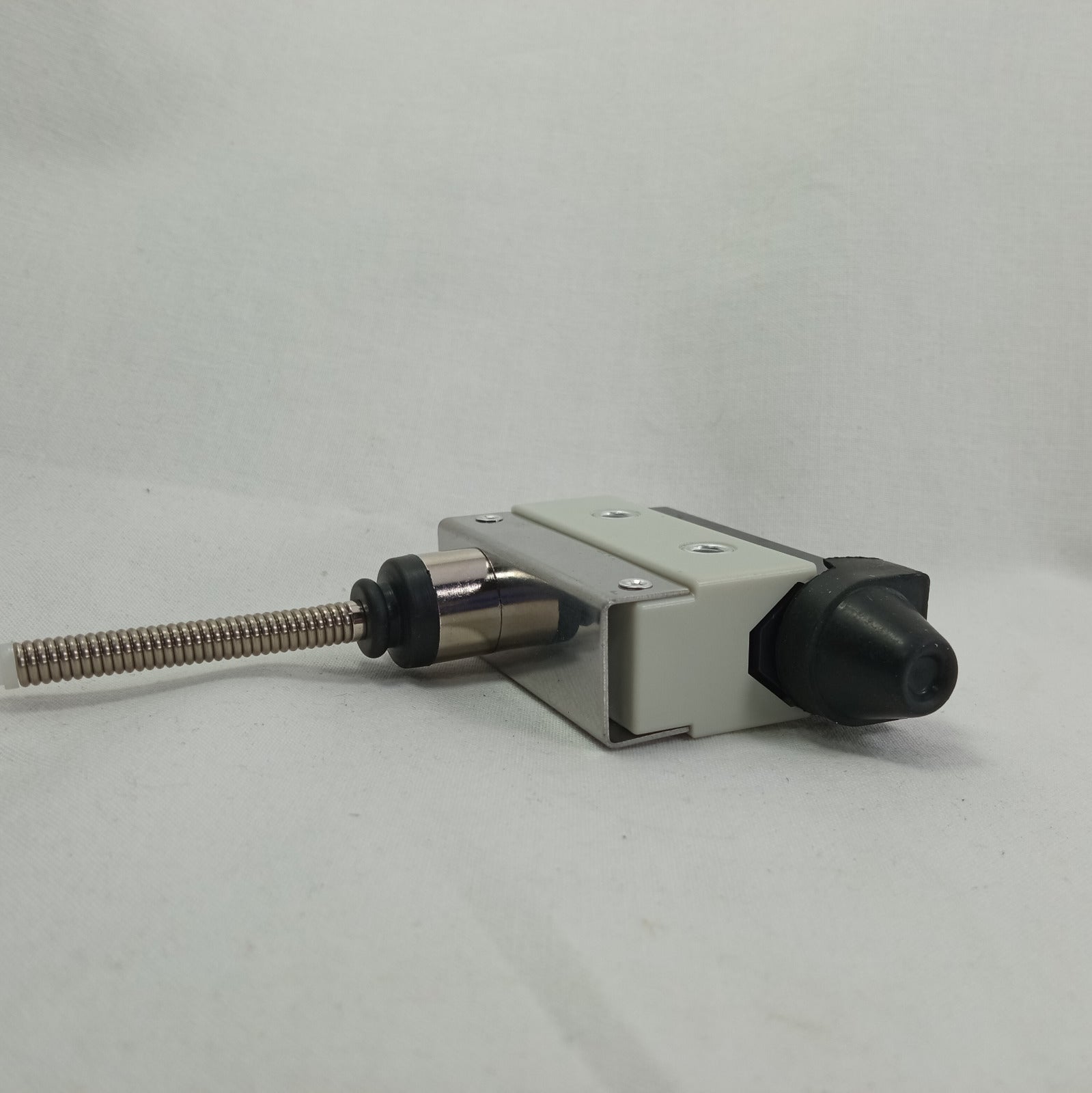 TENSE CZ-7166 Horizontal Limit Switch in Pakistan thumbnail 3
