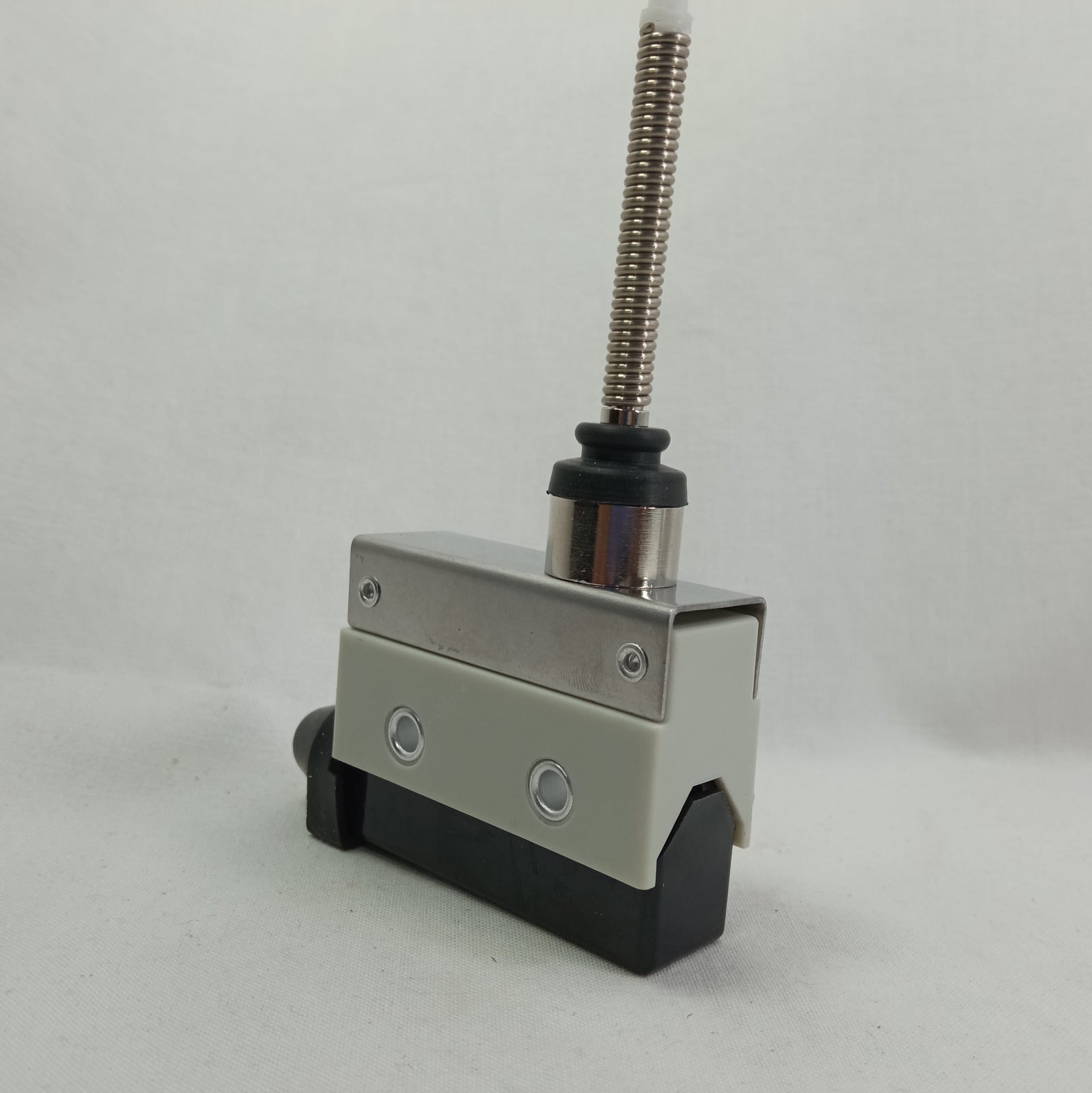 TENSE CZ-7166 Horizontal Limit Switch in Pakistan thumbnail 4