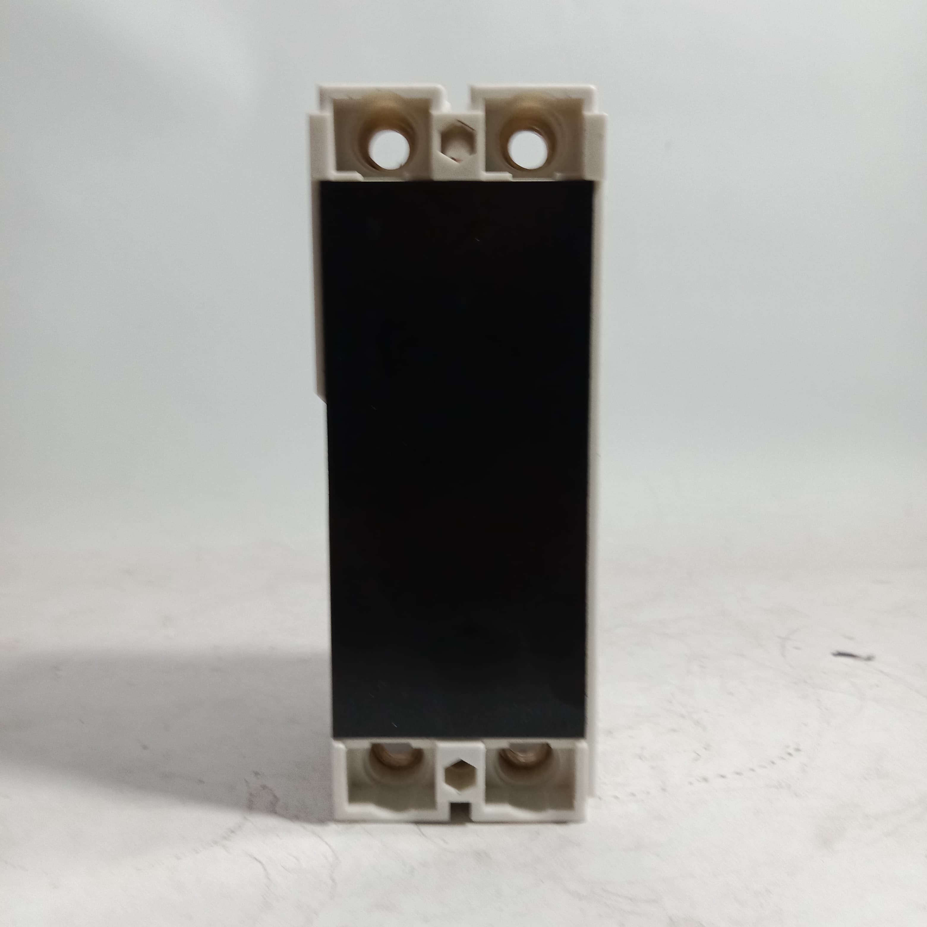 TENSE TEN125N/2P Moulded Case Circuit Breaker in Pakistan thumbnail 7