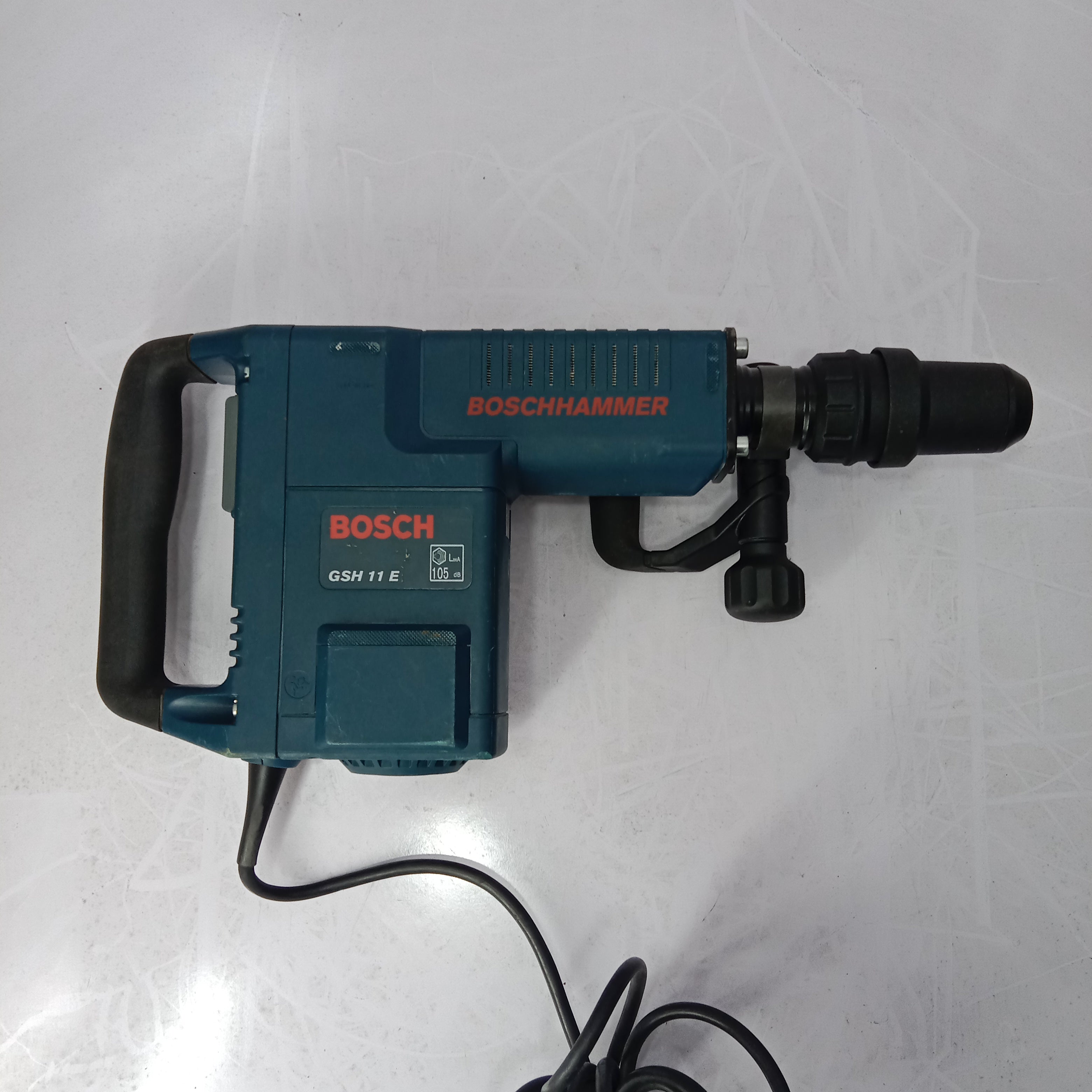 BOSCH GSH 11E Professional Drill Hammer Machine Used in fresh condition in Pakistan thumbnail 2