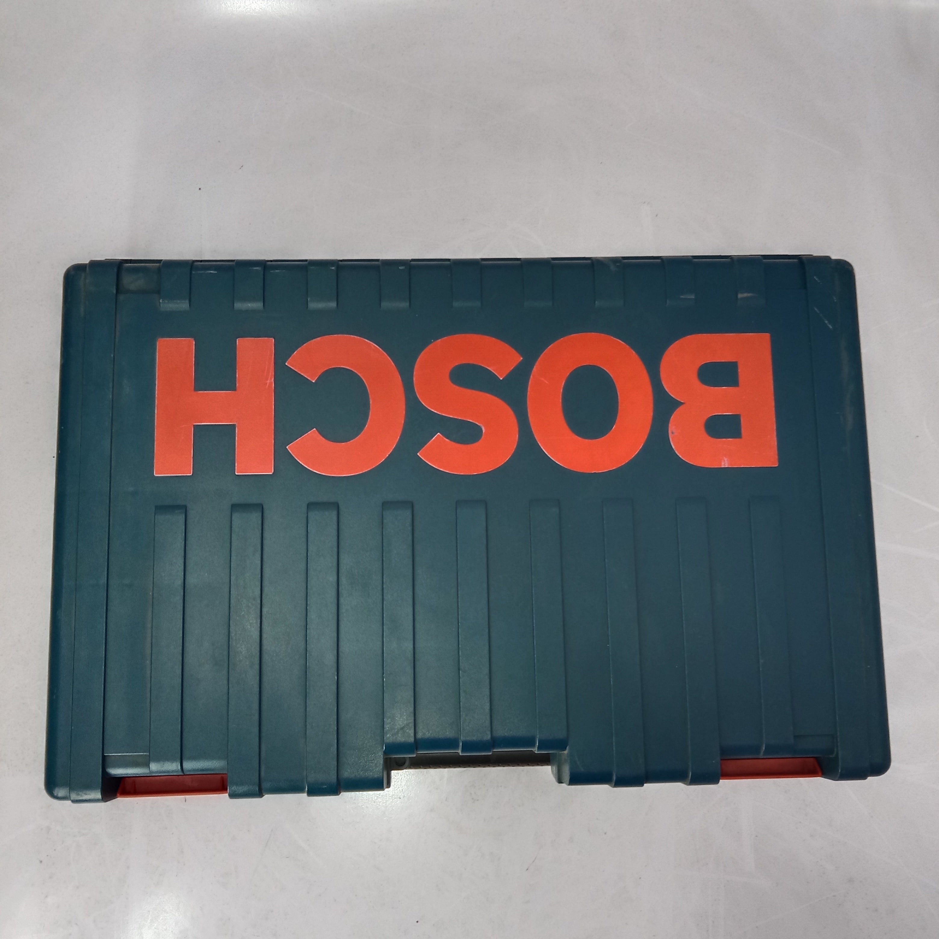 BOSCH GSH 11E Professional Drill Hammer Machine Used in fresh condition in Pakistan thumbnail 7