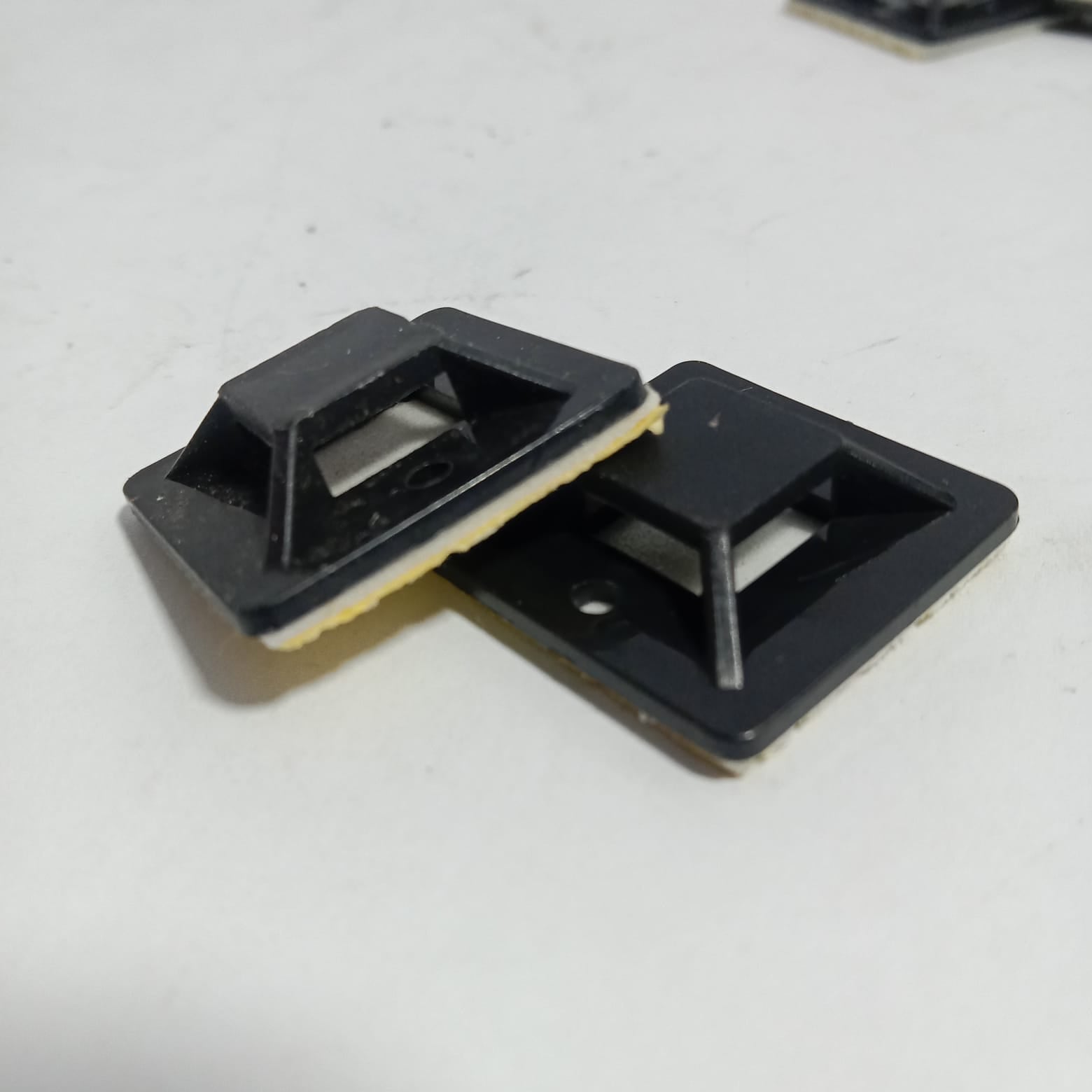 Cable Tie Sticker Self-adhesive Cable Tie Mounts in Pakistan - 25x25