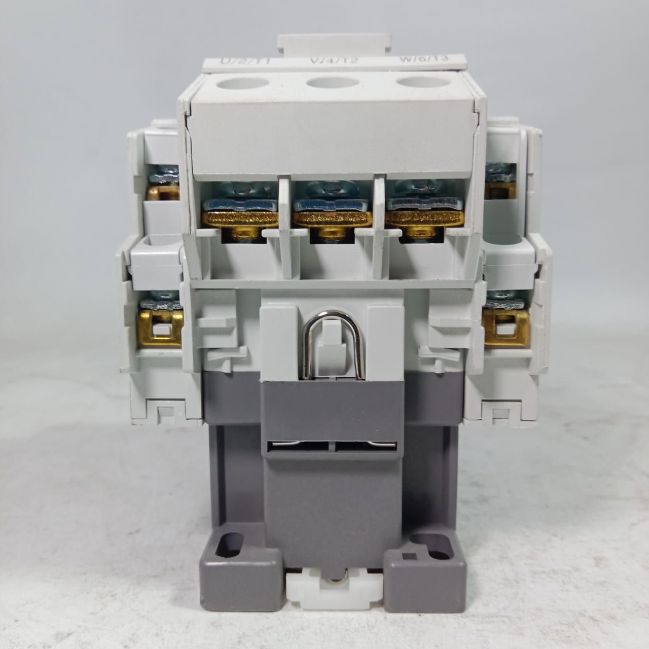 LS GMC-40 3-Pole MAGNETIC CONTACTOR in Pakistan thumbnail 4