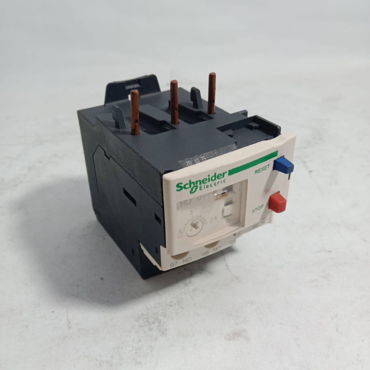 Schneider LRD 07 Thermal Overload Relay in Pakistan thumbnail 3