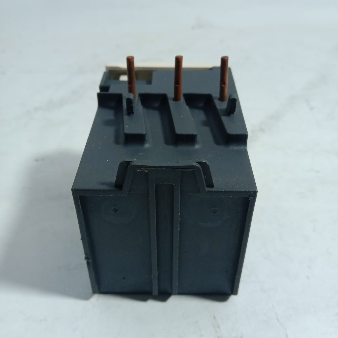 Schneider LRD 07 Thermal Overload Relay in Pakistan thumbnail 4
