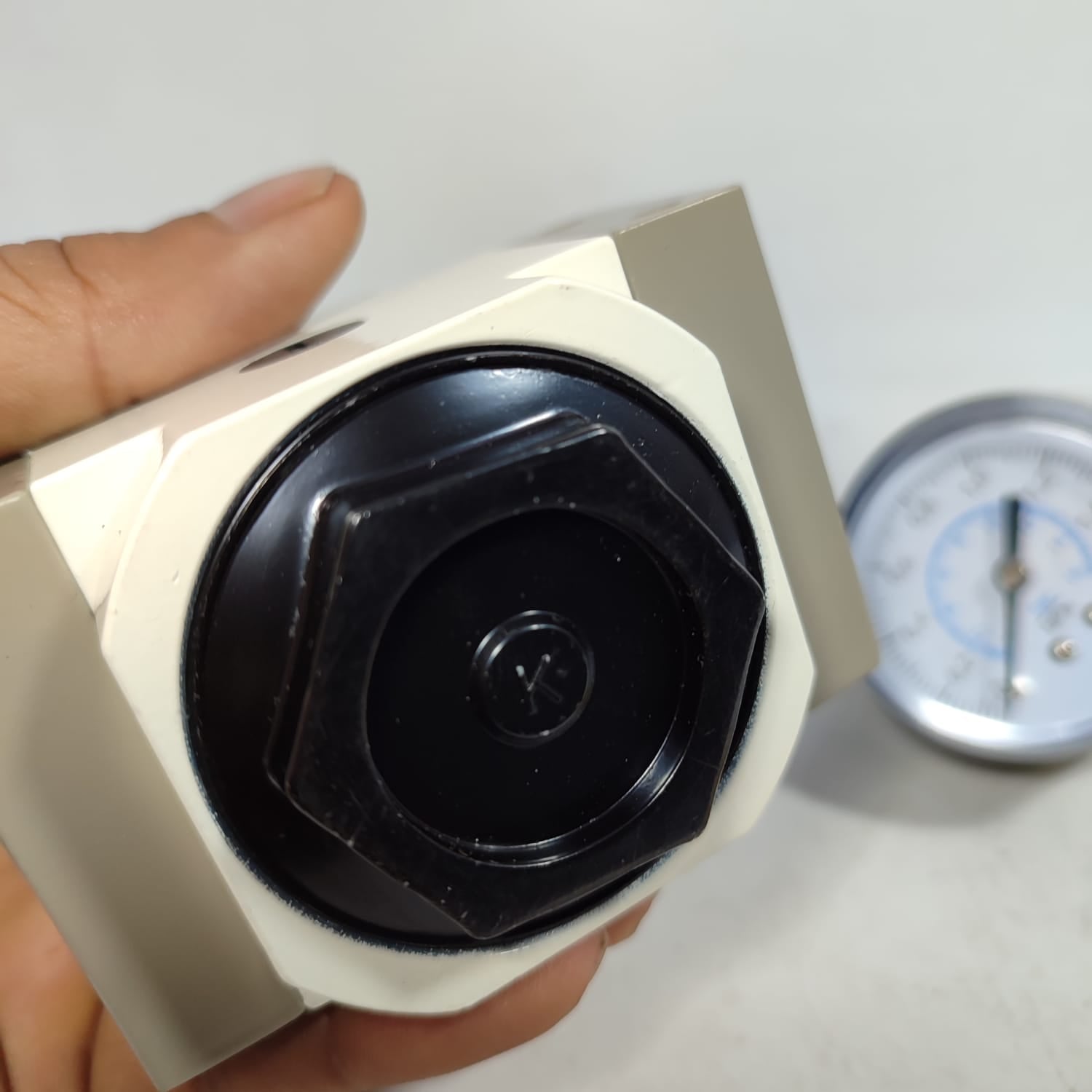 FESTO OR-MIDI  Pneumatic Pressure Regulator Valve in Pakistan thumbnail 3