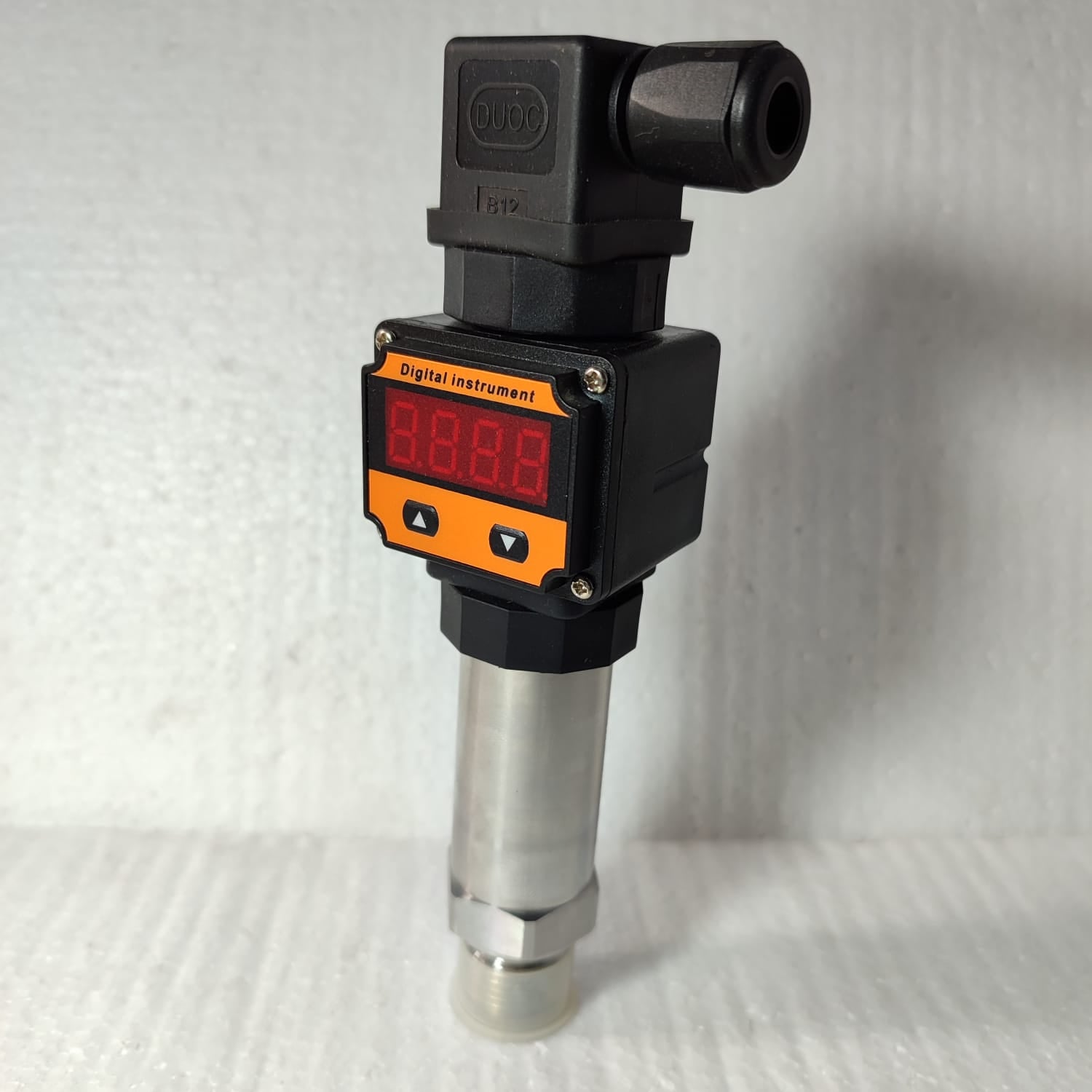 Pressure Sensor Transducer Sender 4-20mA DC24V with Digital Display in Pakistan thumbnail 2