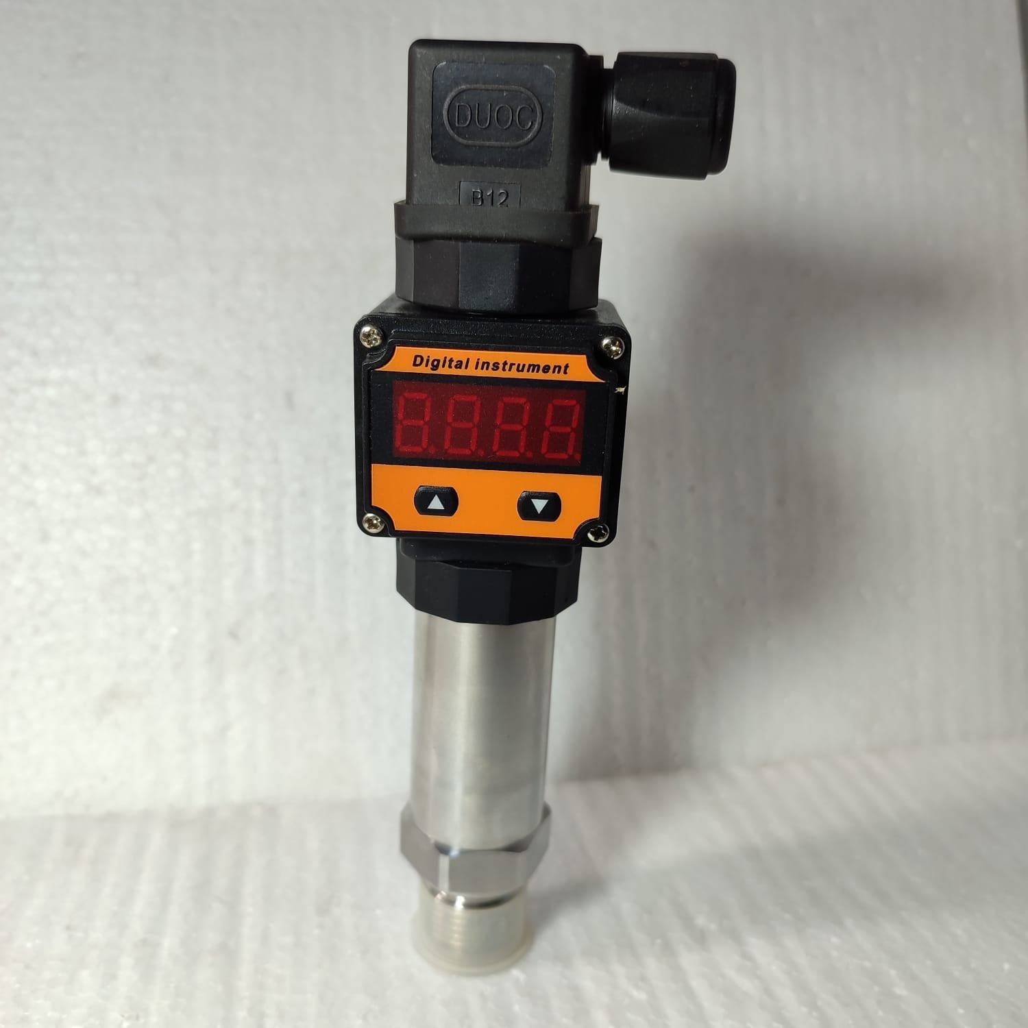 Pressure Sensor Transducer Sender 4-20mA DC24V with Digital Display in Pakistan thumbnail 3
