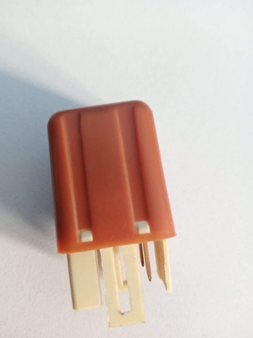 12V 4 Pins For Toyota COROLLA GS300 LS400 90987-02006 9098702006 thumbnail 2