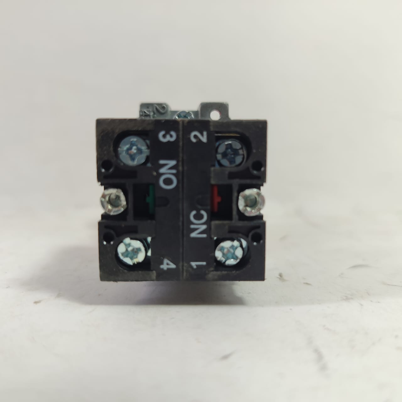 ZB2-BE102C Emergency Stop Push Botton with Key in Pakistan thumbnail 4