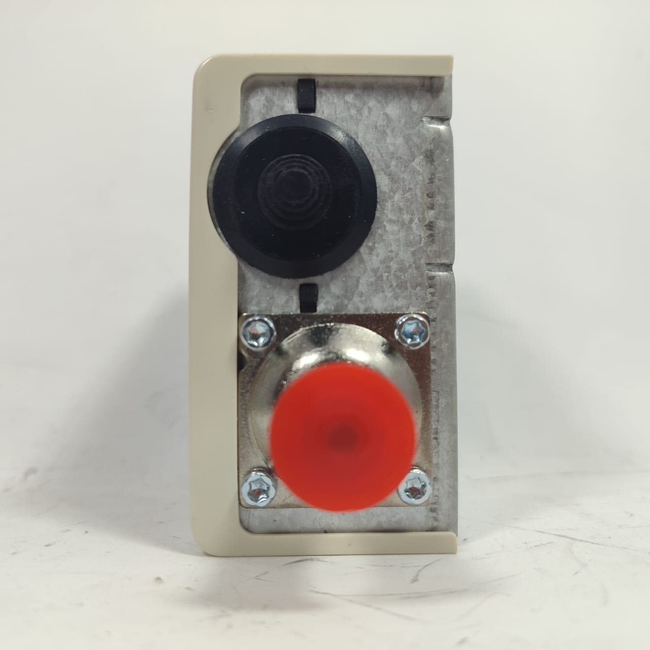DANFOSS 060-117166 Pressure Switches KP series CHINA MADE   in Pakistan - KP1 thumbnail 4