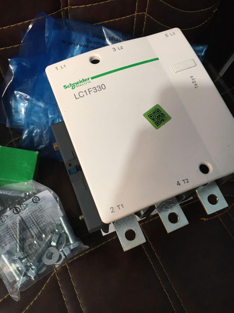 Schneider LC1F330 3 Pole 600VAC 330 Amp  Electric Contactor used  in Pakistan thumbnail 2
