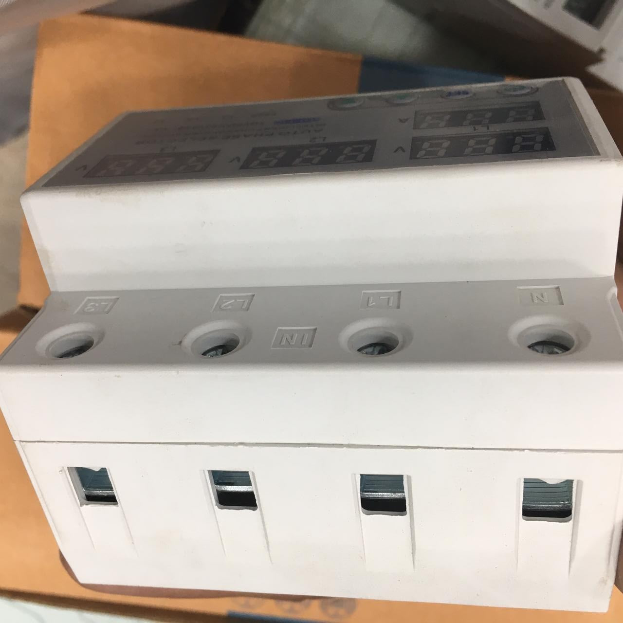 TOMZN TOVPD3-63VAYA Auto Phase Selector Switch in Pakistan - 100A thumbnail 3