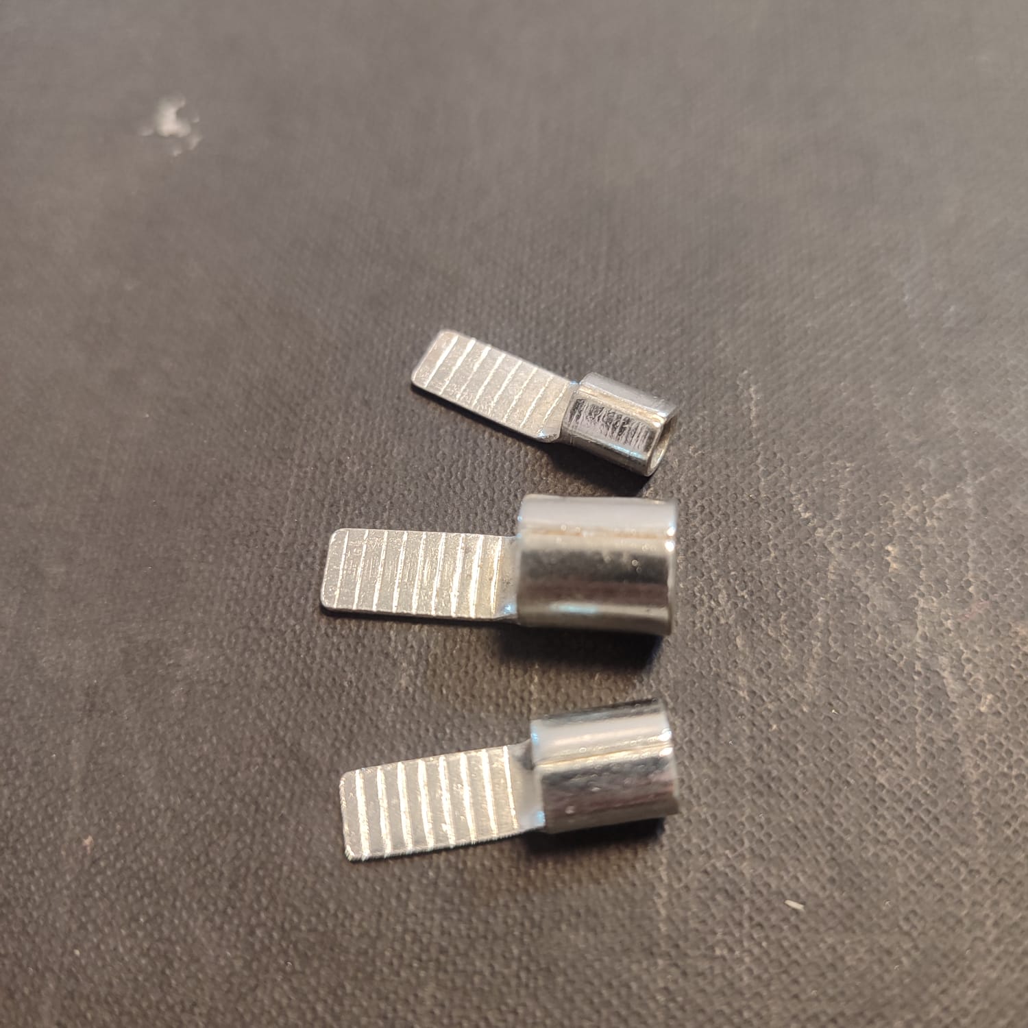 Non-Insulated flat Pin Lugs Breaker lugs in Pakistan - 6mm