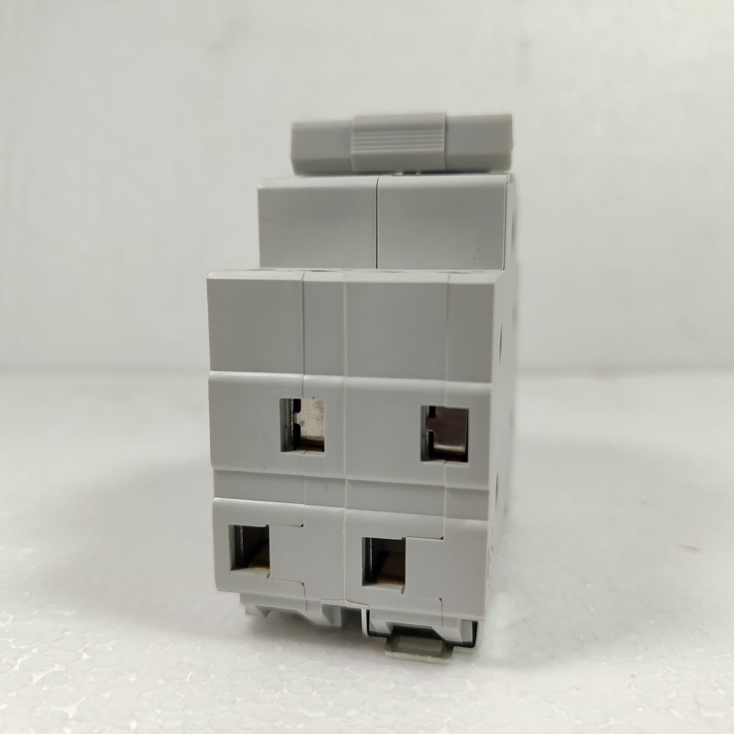 TOMZN TO219G 2P 63A Change Over Breaker Type Switch in Pakistan thumbnail 7