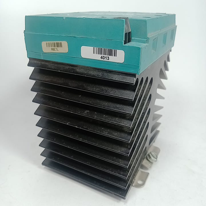 Continental Rvm3-5v75t Solid State Relay 24 to 575 VAC 75 Amp VDC Input thumbnail 2