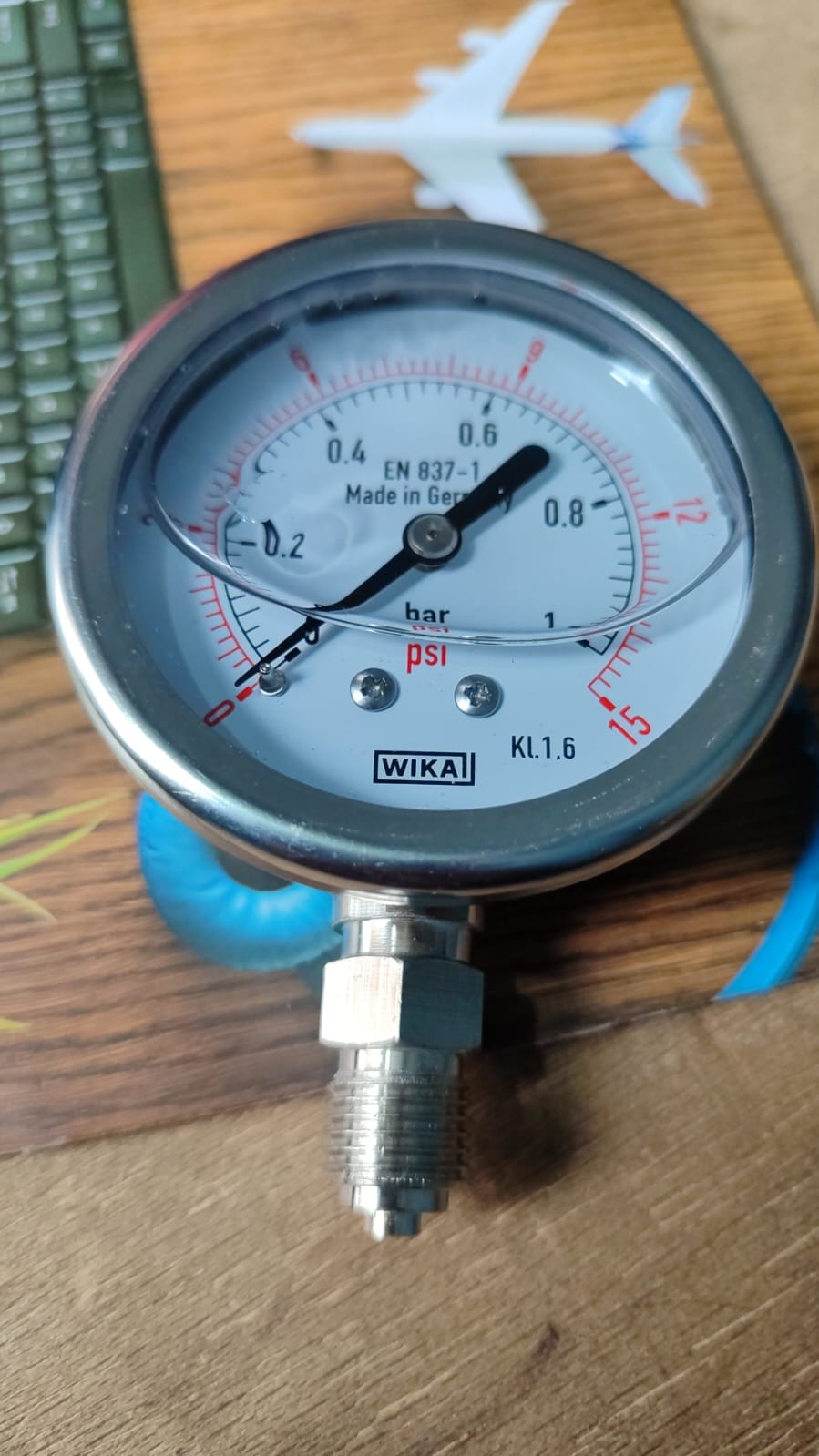 Air pressure gauge 2.5' (63 mm) * BSP 1/4 in Pakistan - 16BAR thumbnail 2