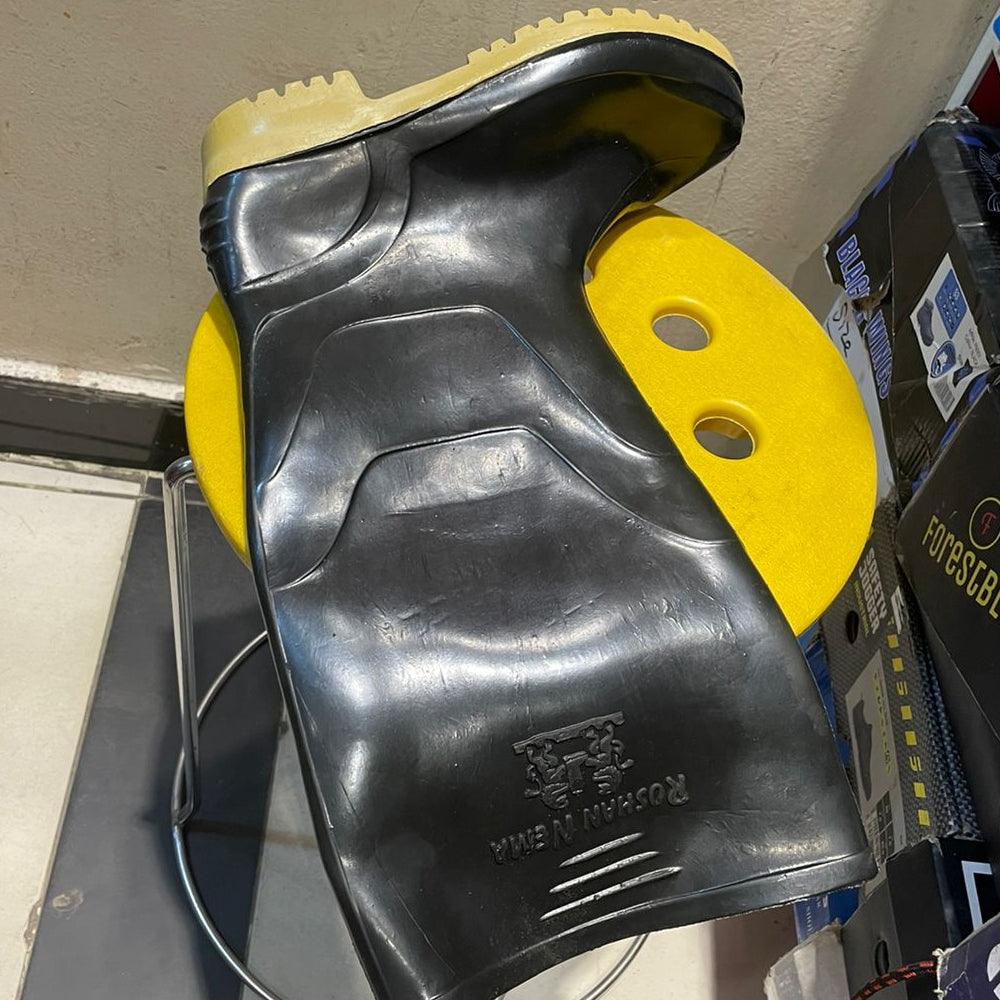 Best Quality Safety Rain Boots in Pakistan - 42 thumbnail 2