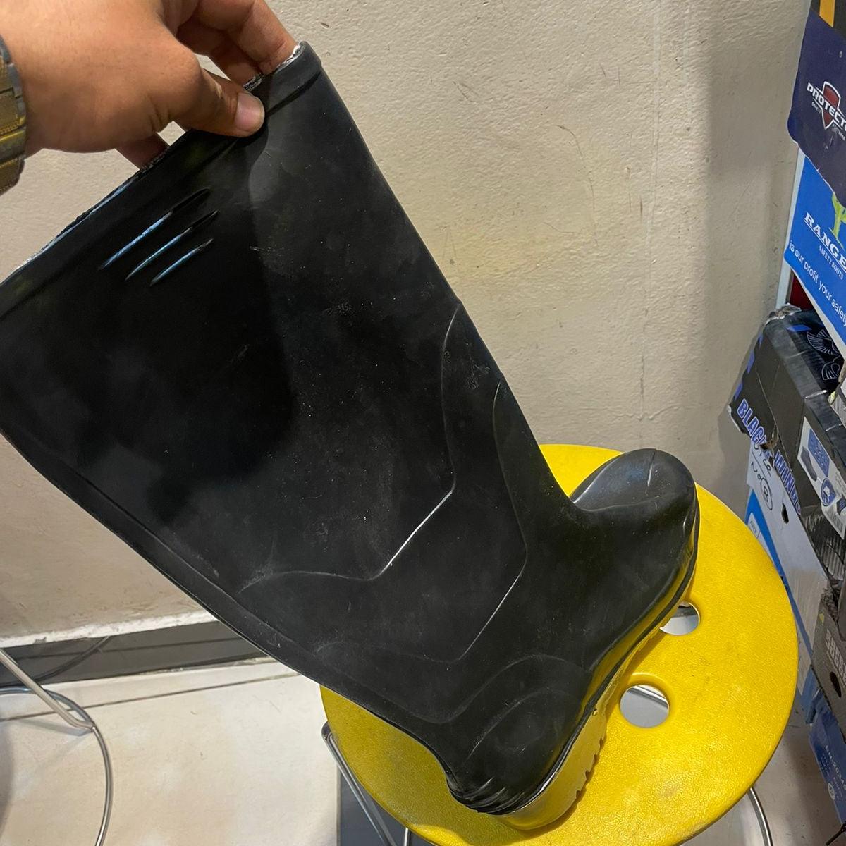 Best Quality Safety Rain Boots in Pakistan - 42 thumbnail 3
