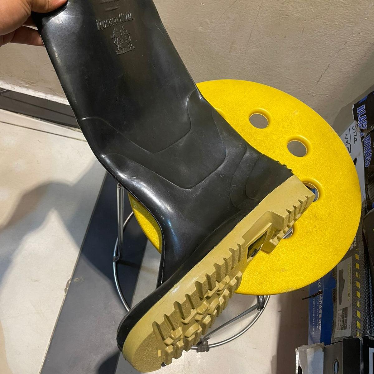 Best Quality Safety Rain Boots in Pakistan - 43 thumbnail 7