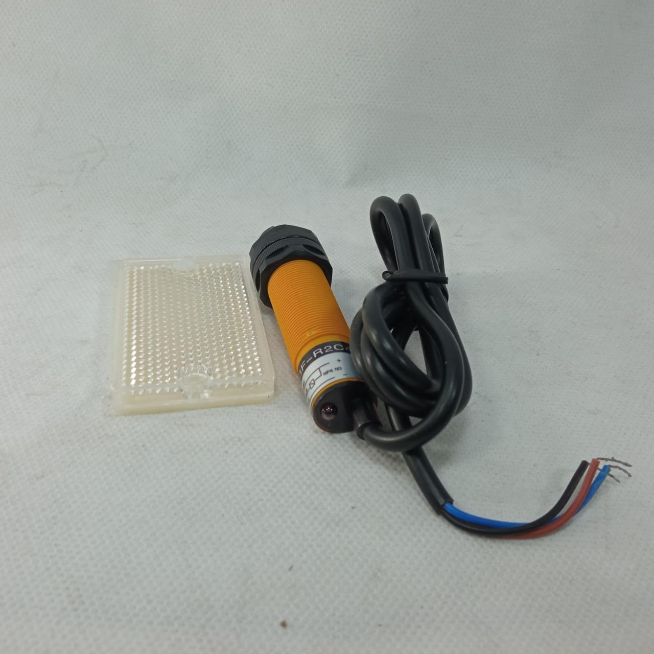 Omron E3F-R2C4 Photoelectric Switch in Pakistan thumbnail 5