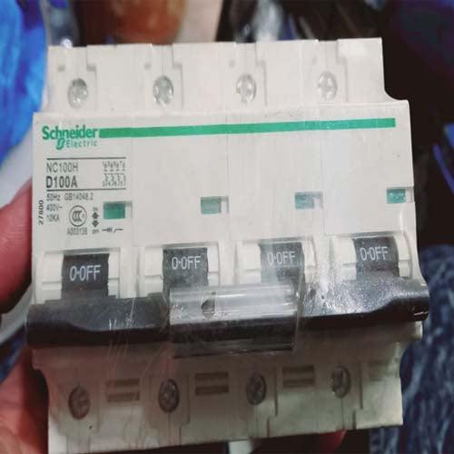 Schneider NC100H 4 Pole MCB Breaker 100A in Pakistan