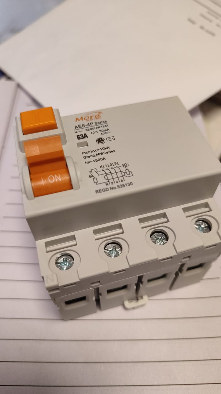 AES-4P Magnetic Earth Leakage Circuit Breaker in Pakistan thumbnail 2
