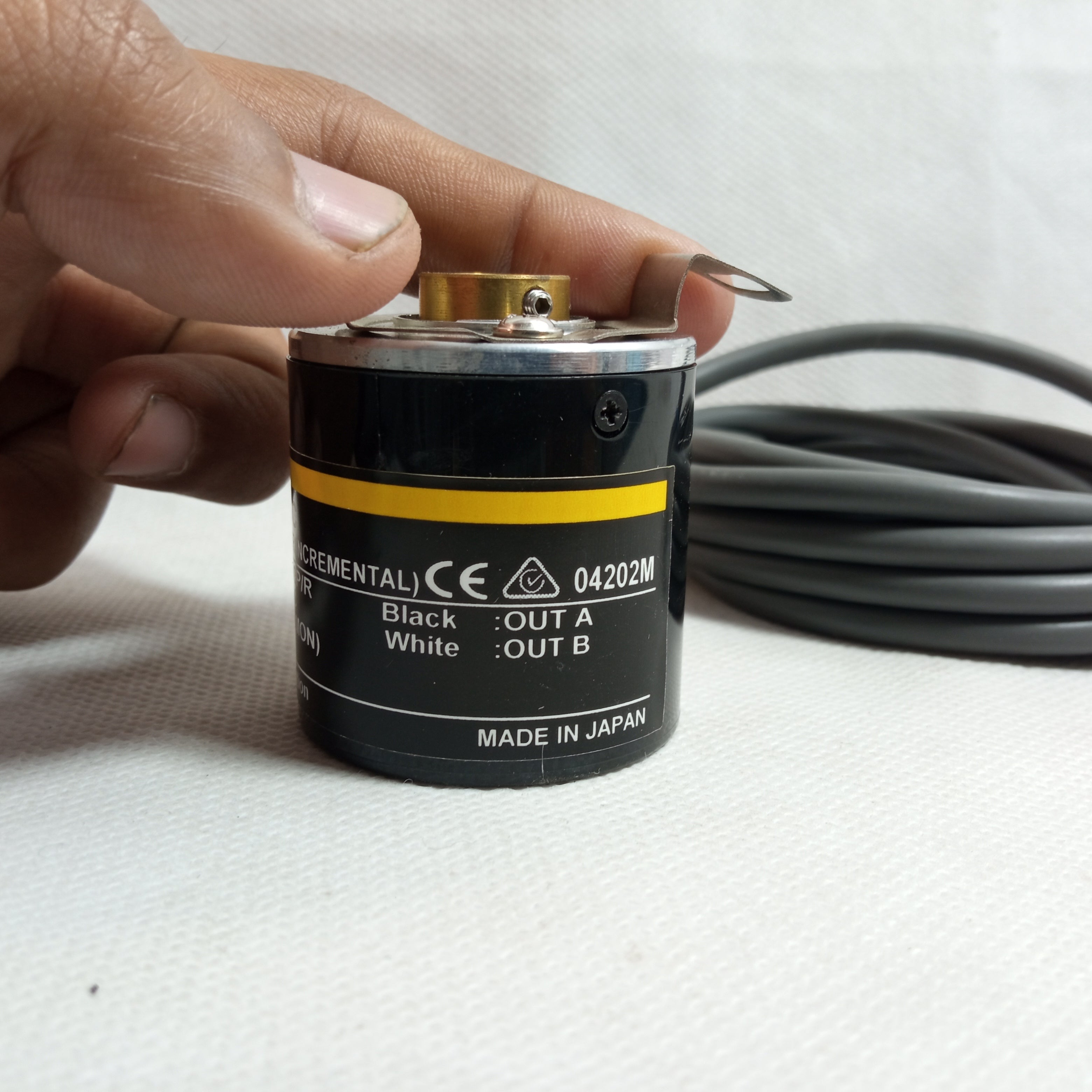 1024PPR Omron E6H-CWZ6C Rotary Encoder 5 24VDC in Pakistan - 100PPR thumbnail 4