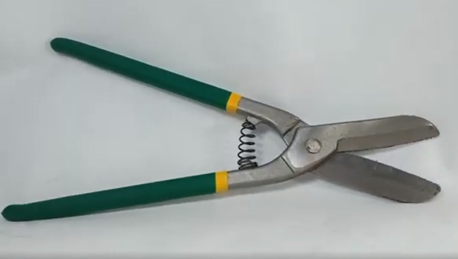 TOOLS  Iron Sheet Cutter kateera  In Pakistan