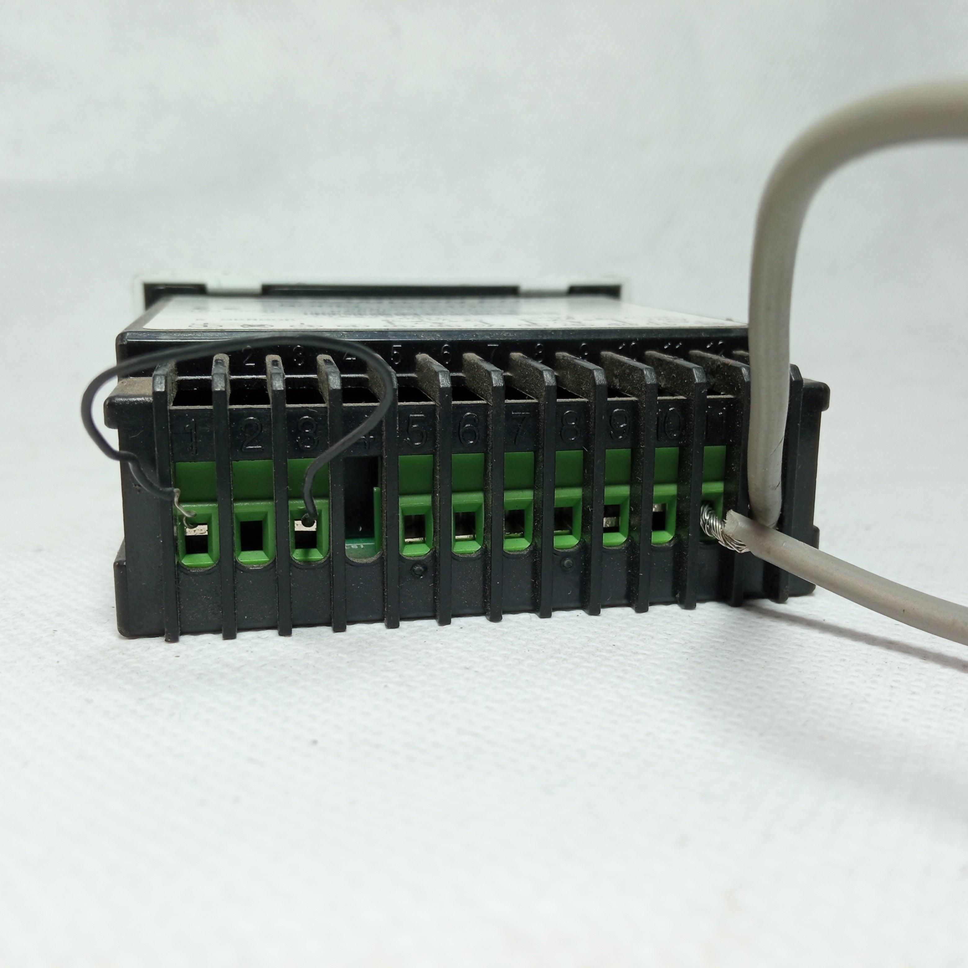 SAMWON ENG SU-105K Temperature Controller Lotted in Pakistan thumbnail 5