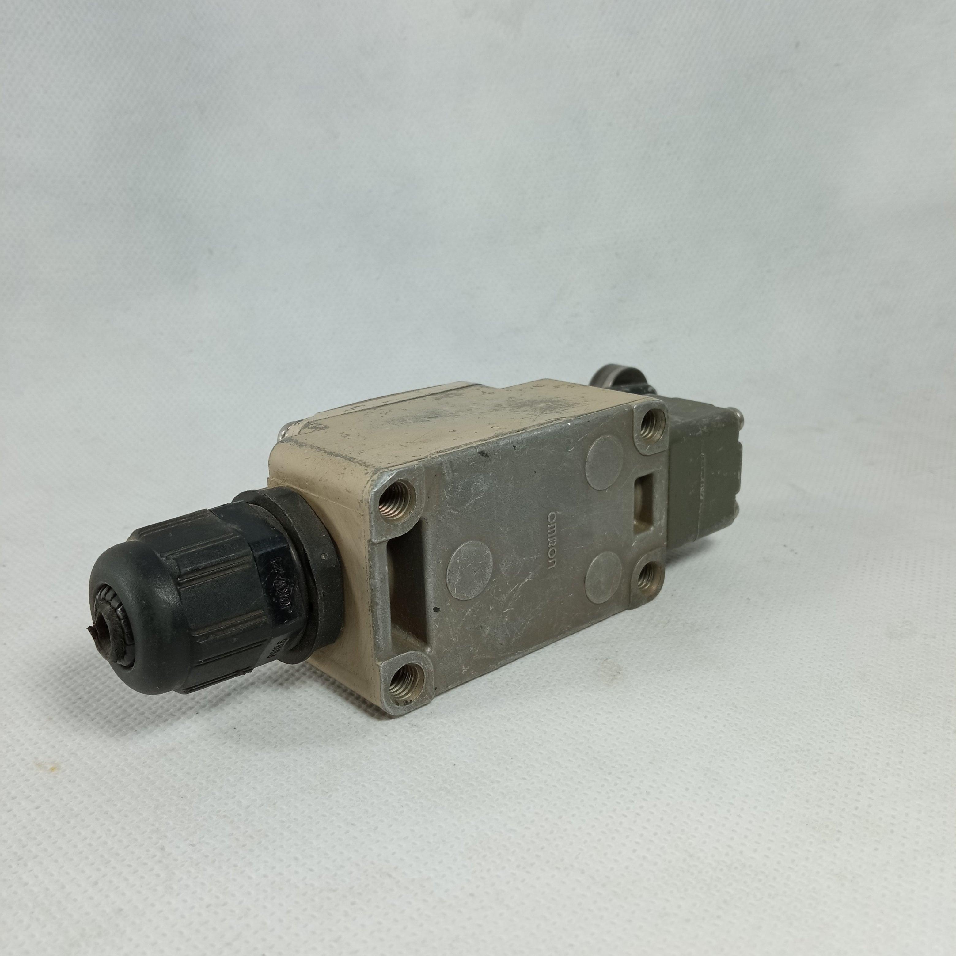 Omron WLG2-LDS Limit Switch Lotted in Pakistan thumbnail 5
