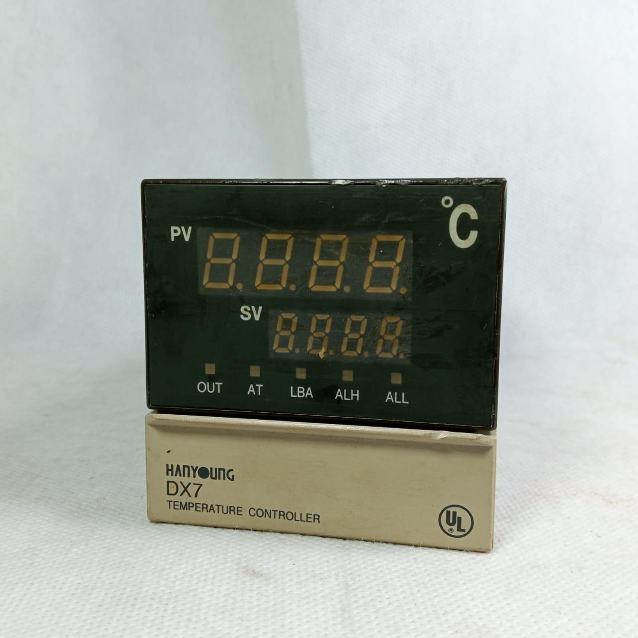 Hanyoung Nux DX7 Digital Temperature Controller 72X72 Pt Relay in Pakistan