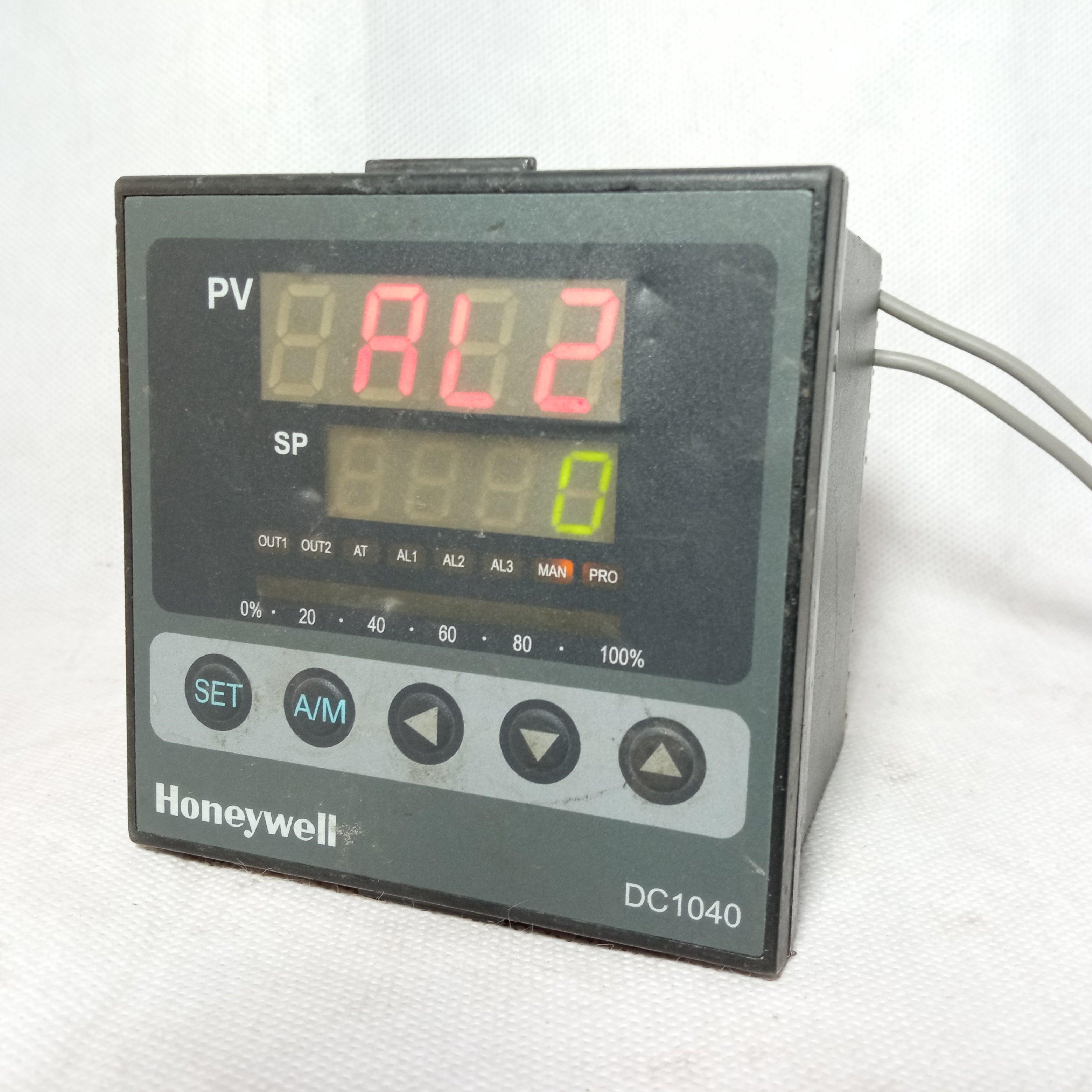 Honeywell DC1040 PID Controller Temperature Controller Lotted in Pakistan thumbnail 3