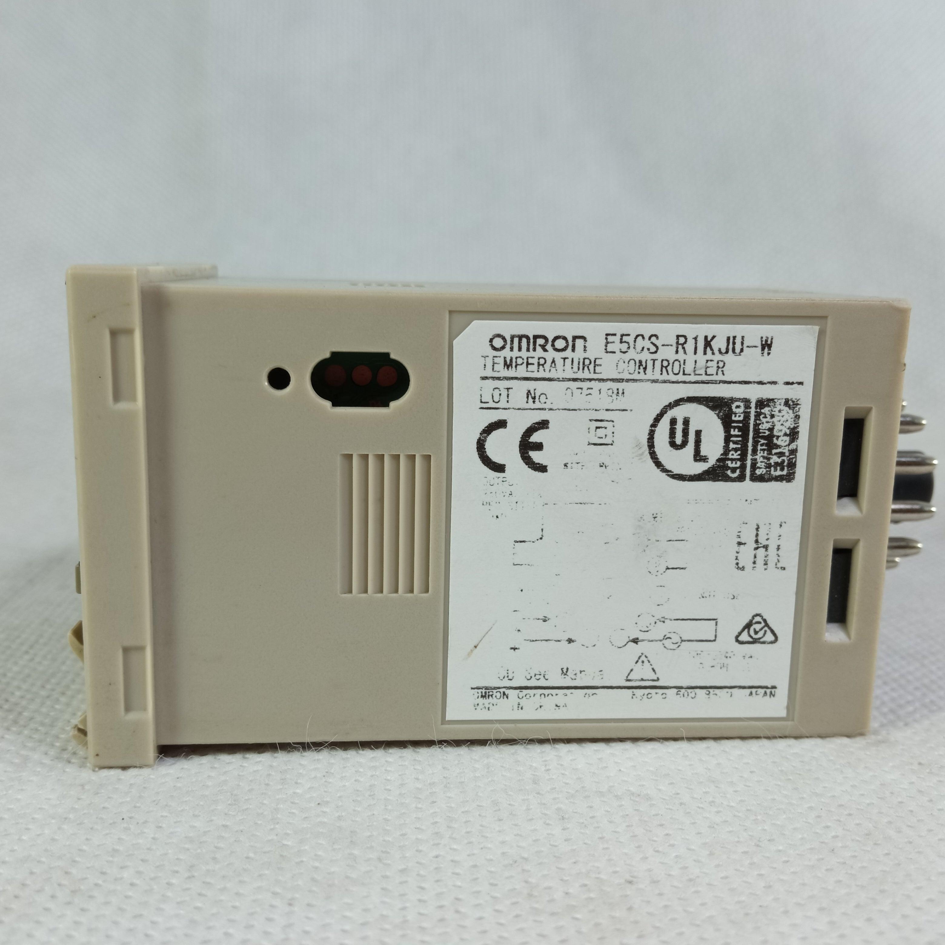 Omron E5CS Temperature Controller in Pakistan thumbnail 3