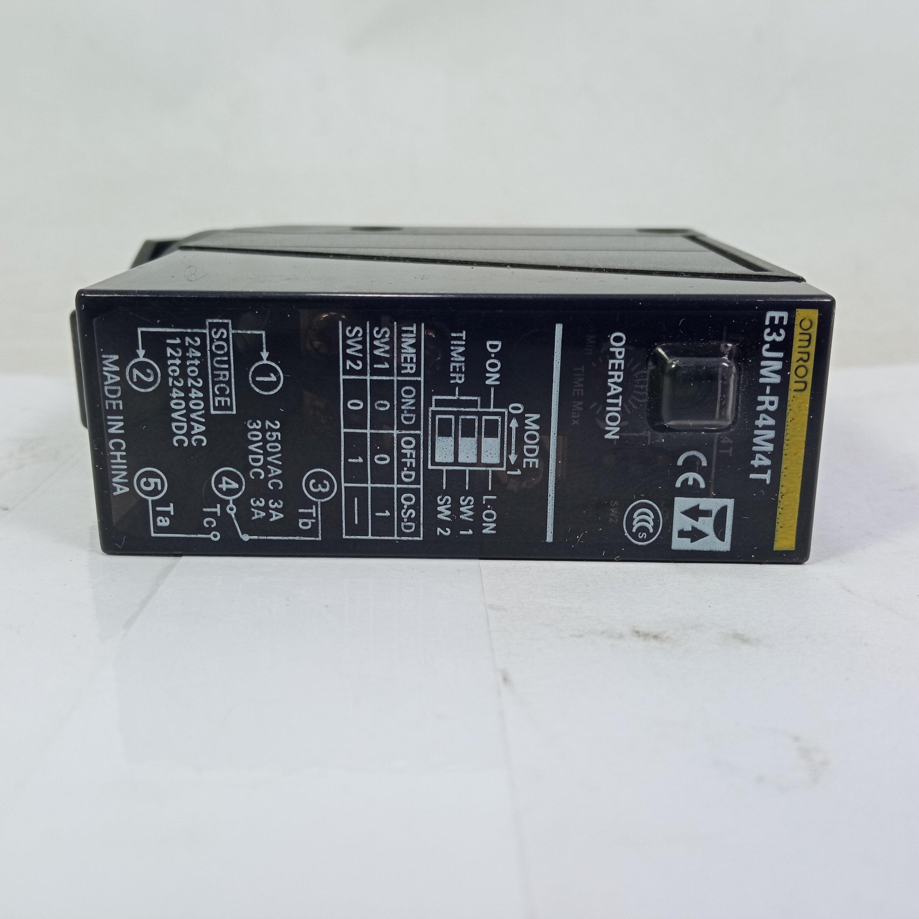 Omron E3JM-R4M4T Photoelectric Type Retro-Reflective Sensor thumbnail 4