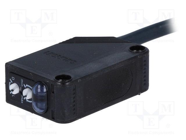E3Z-D82 2M Diffuse-reflective, Sensing distance White paper 300 x 300 mm: 1 m, Light-ON/Dark-ON selectable, PNP, Pre-wired models (2 m), Infrared LED (860 nm) OMRON in pakistan thumbnail 2
