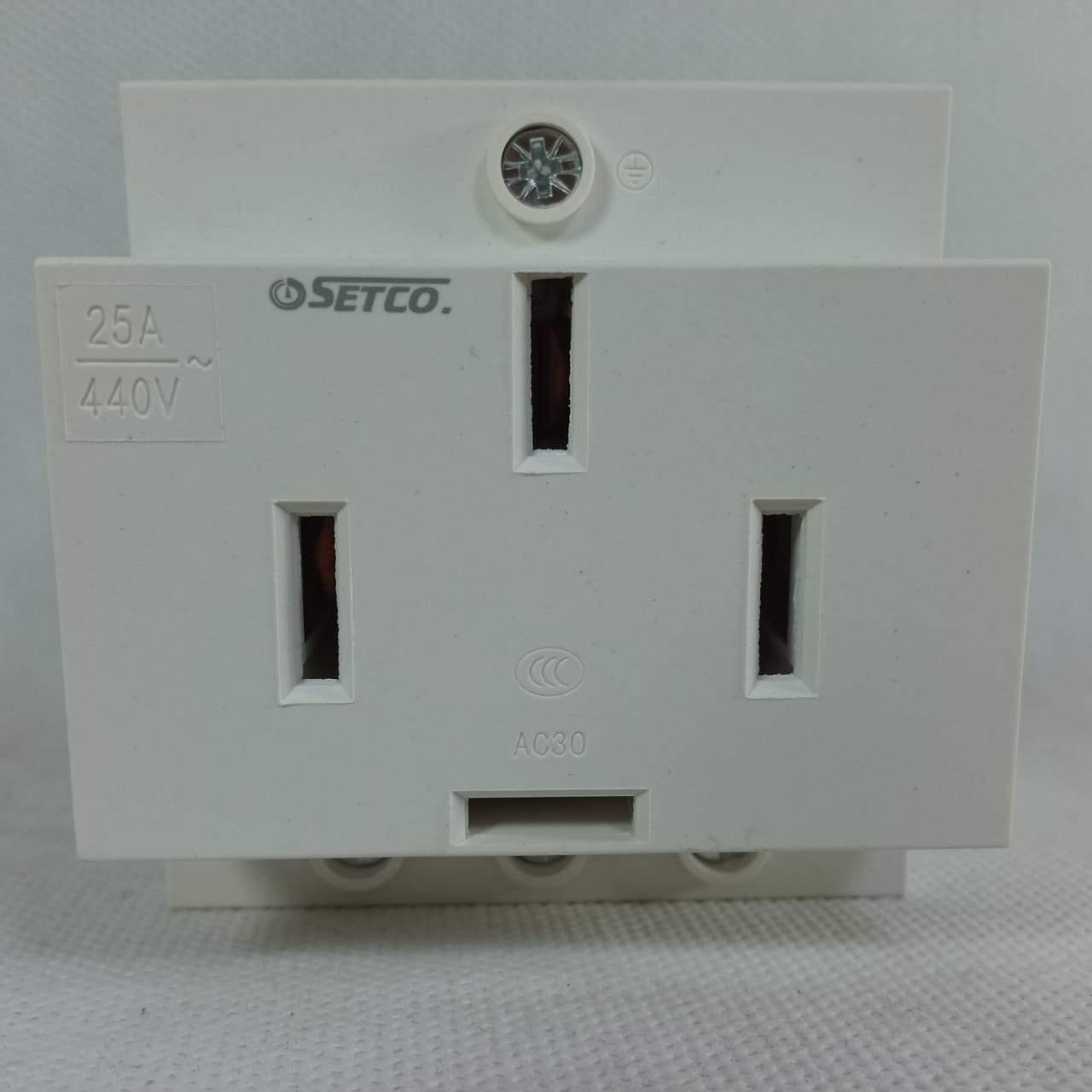 Plug Three-phase four-wire compact 25A 440V high-power in Pakistan