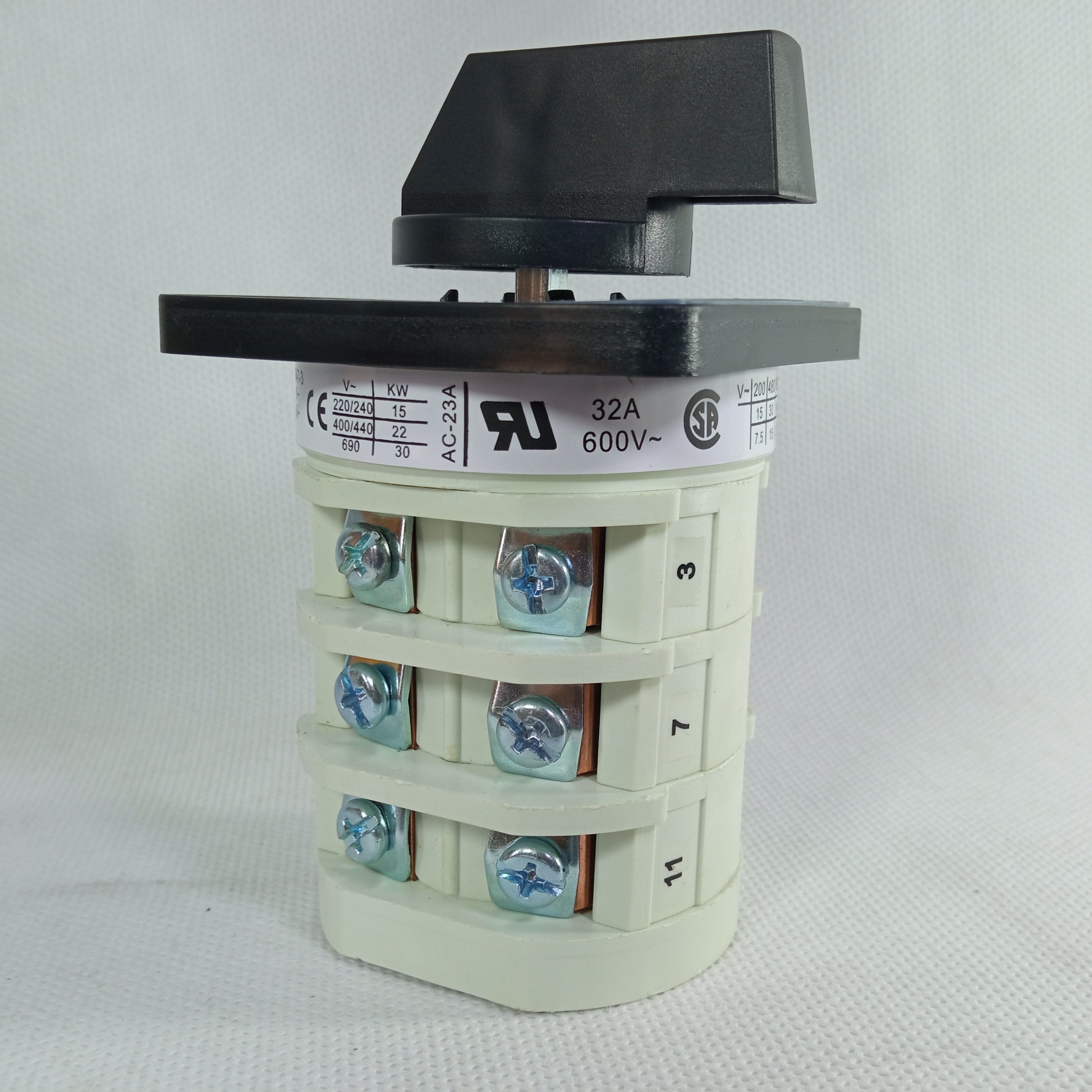 BRETER Cam Switch 1-0-2 Position Rotary Changeover Switches in Pakistan - 75A/2 thumbnail 2