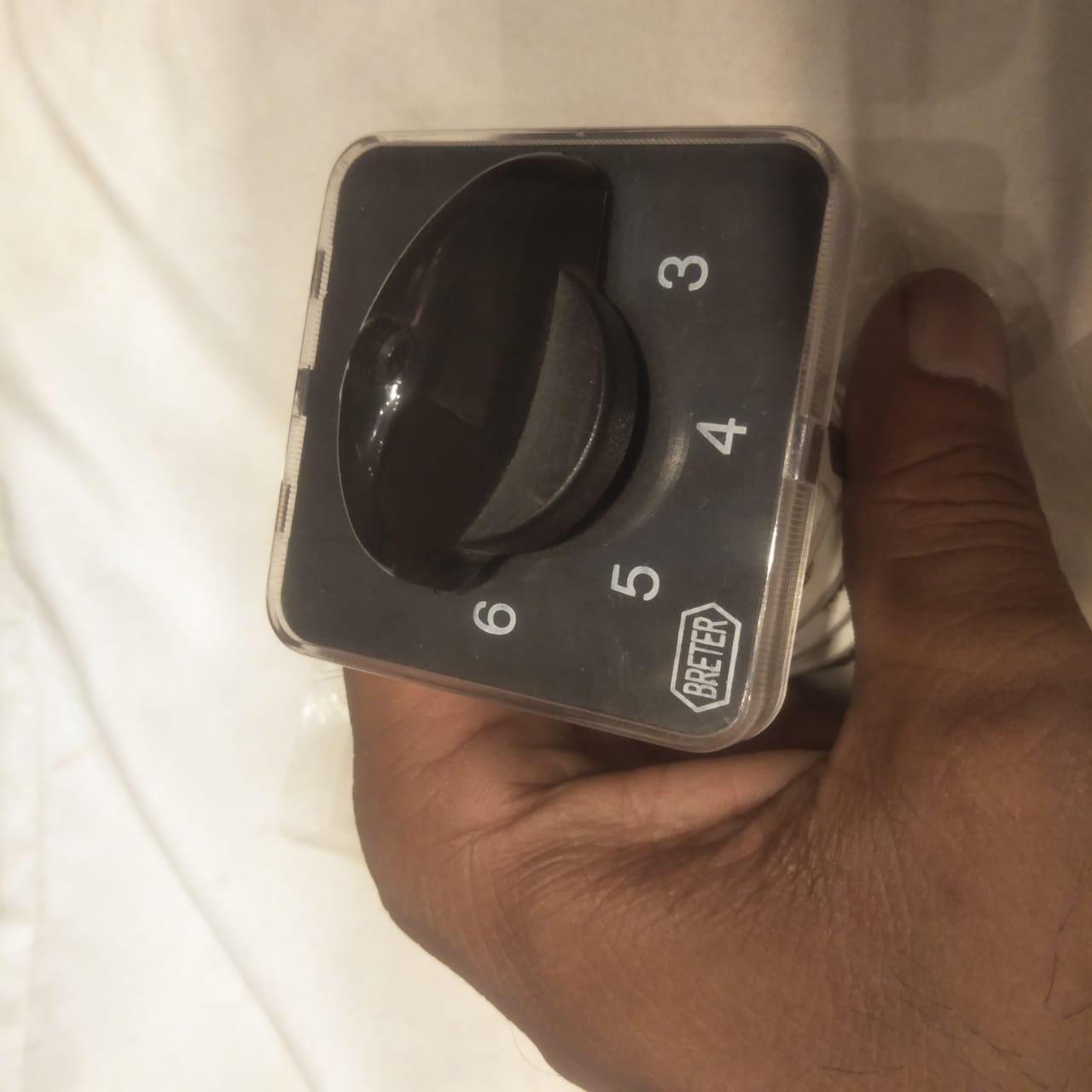 Breater 16 Amp Phase Selector Switches In Pakistan - 4 thumbnail 7