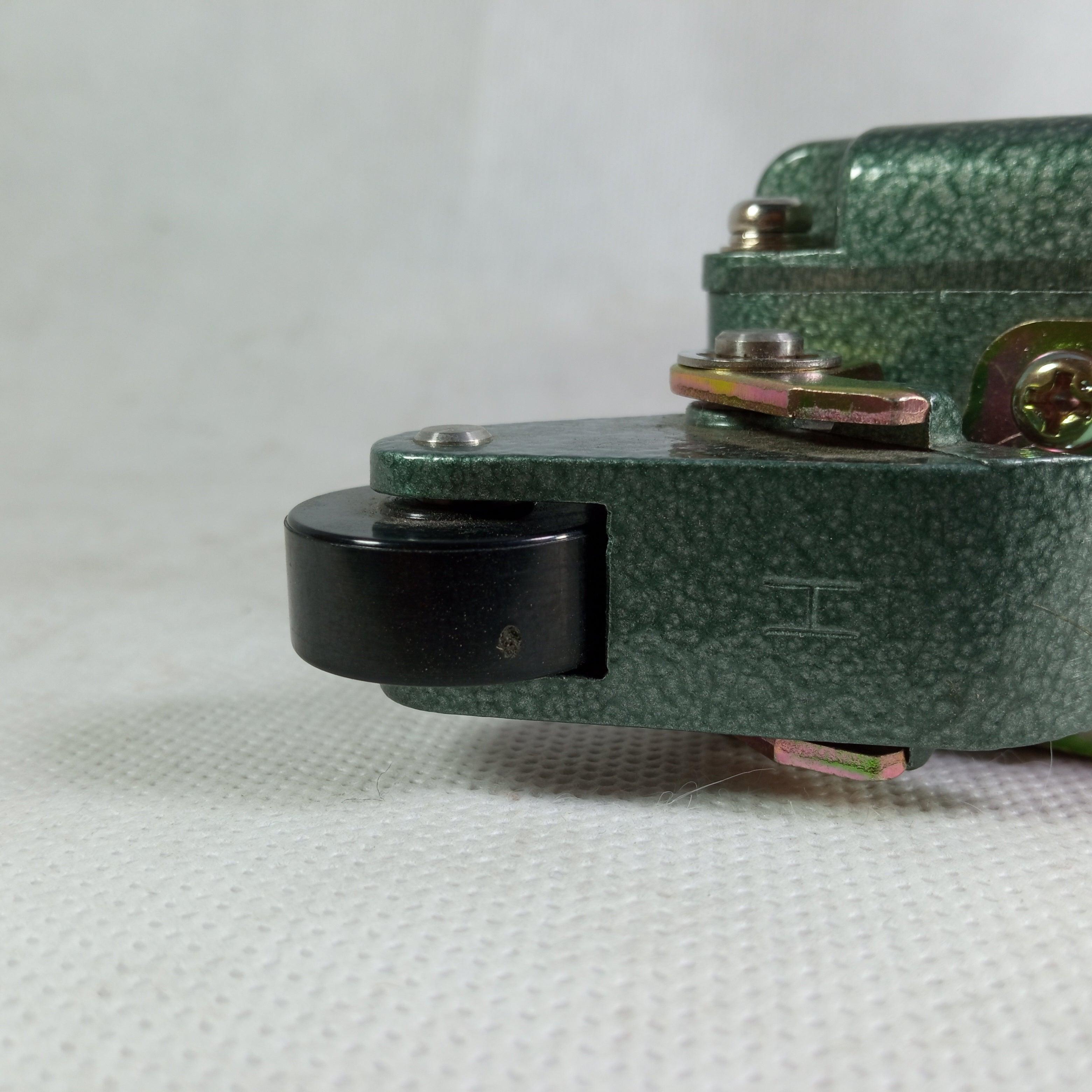 FUJI Electric Limit Switch K244 GR-2S K244-GR-2S K244GR2S In Pakistan thumbnail 3