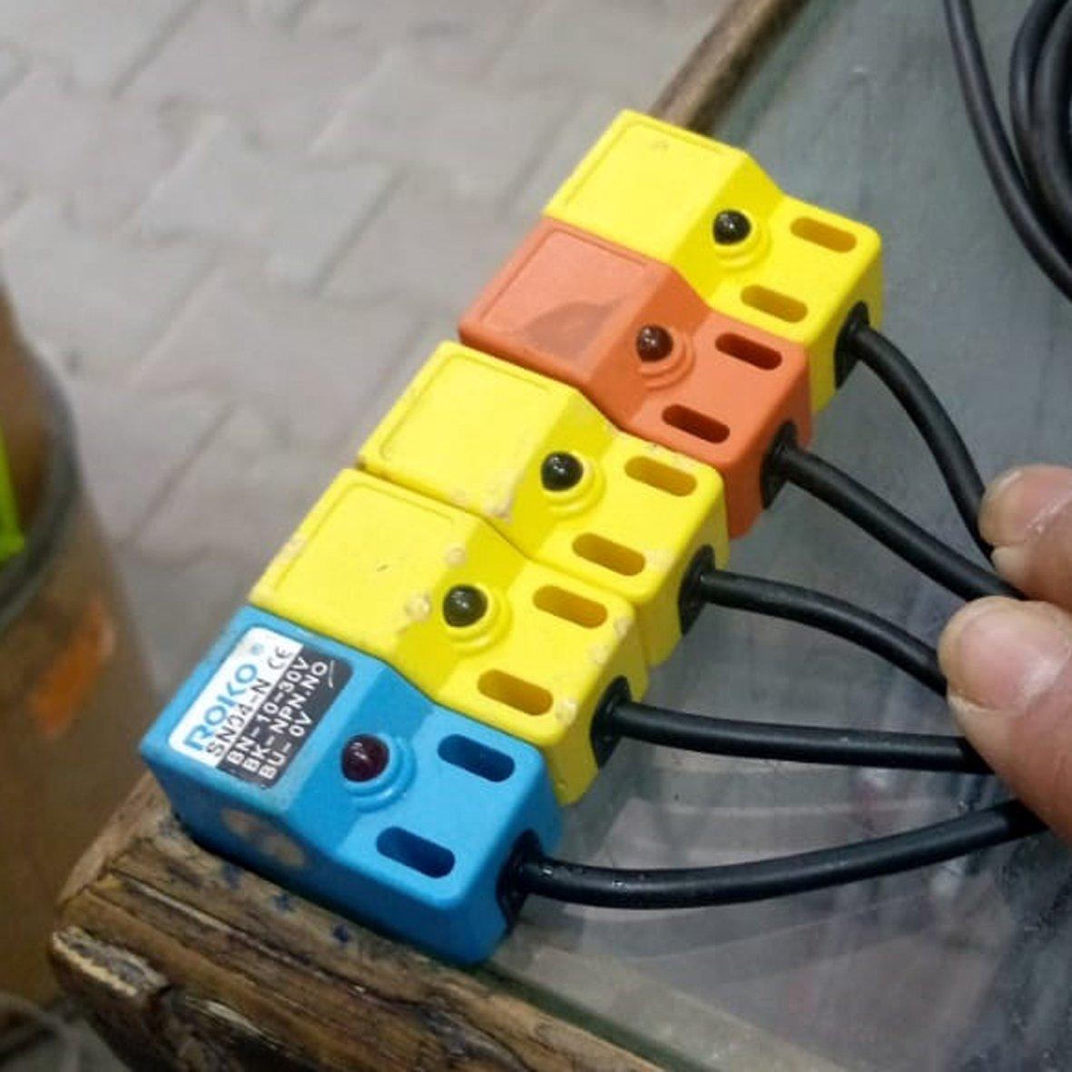 Proximity sensor lotted dubbi sensor in Pakistan - NPN