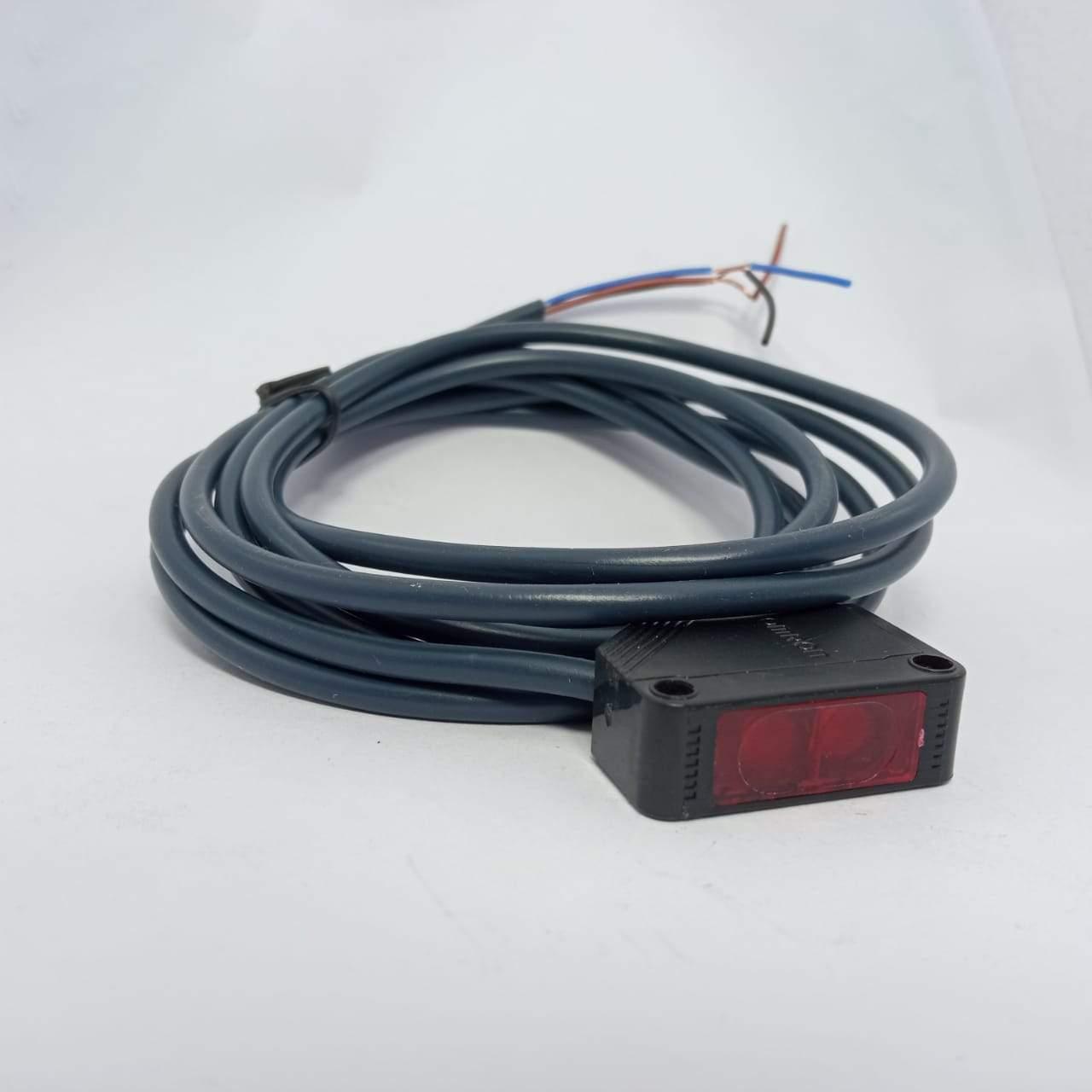 E3ZD82 Omron Automation sensor thumbnail 2