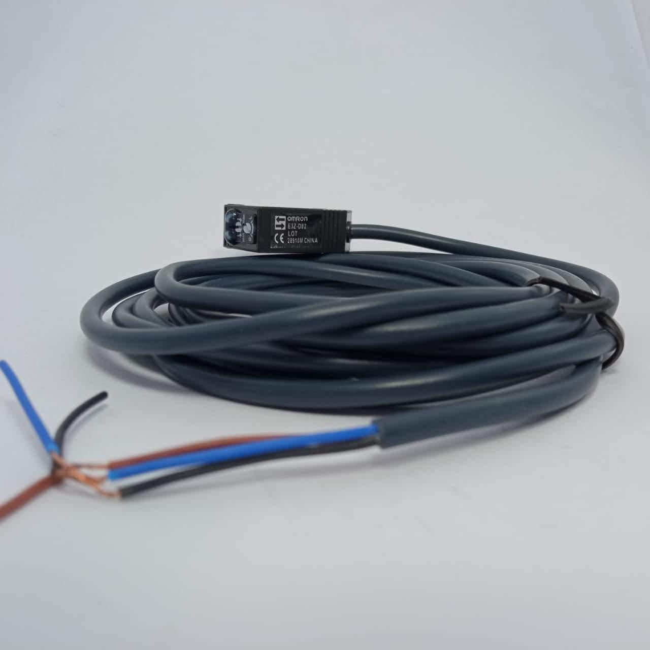 E3ZD82 Omron Automation sensor thumbnail 4