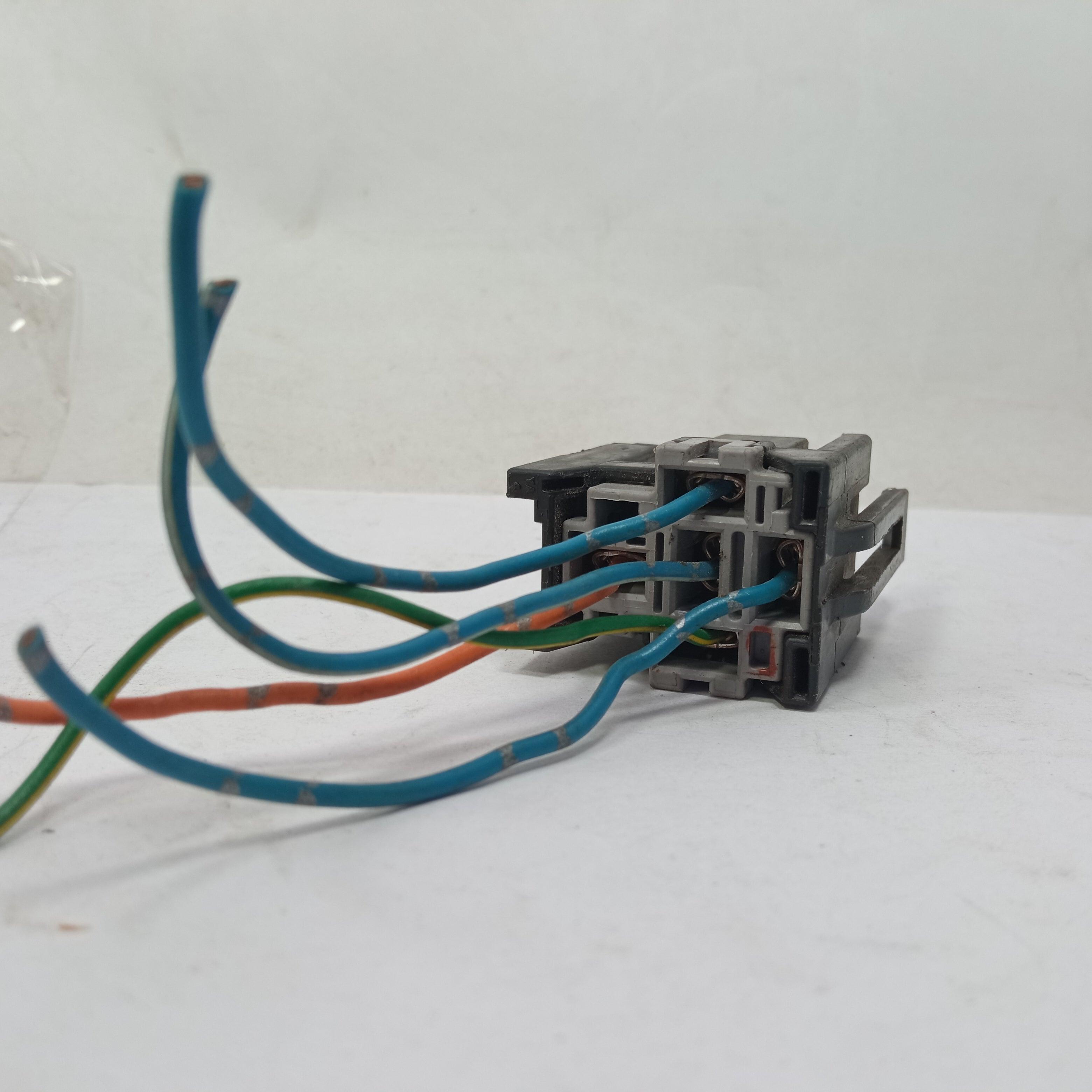 24V 80A 5 Pin Relay Base thumbnail 3